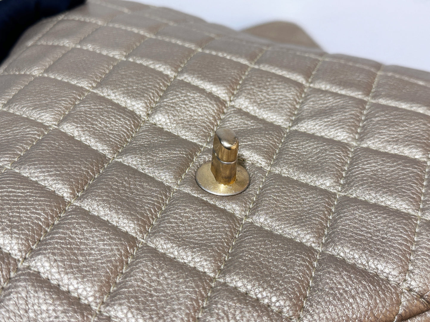 Chanel 2018 Calfskin Quilted XXL Travel Flap shoulder bag Metallic Gold GHW 2510 holo card