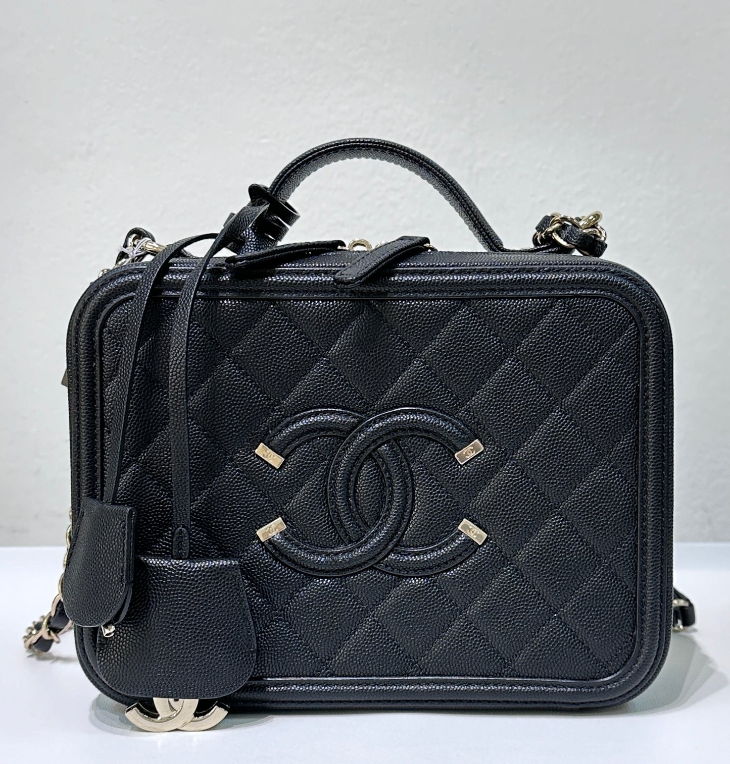 Chanel Filigree Vanity Case Quilted Caviar Medium Black