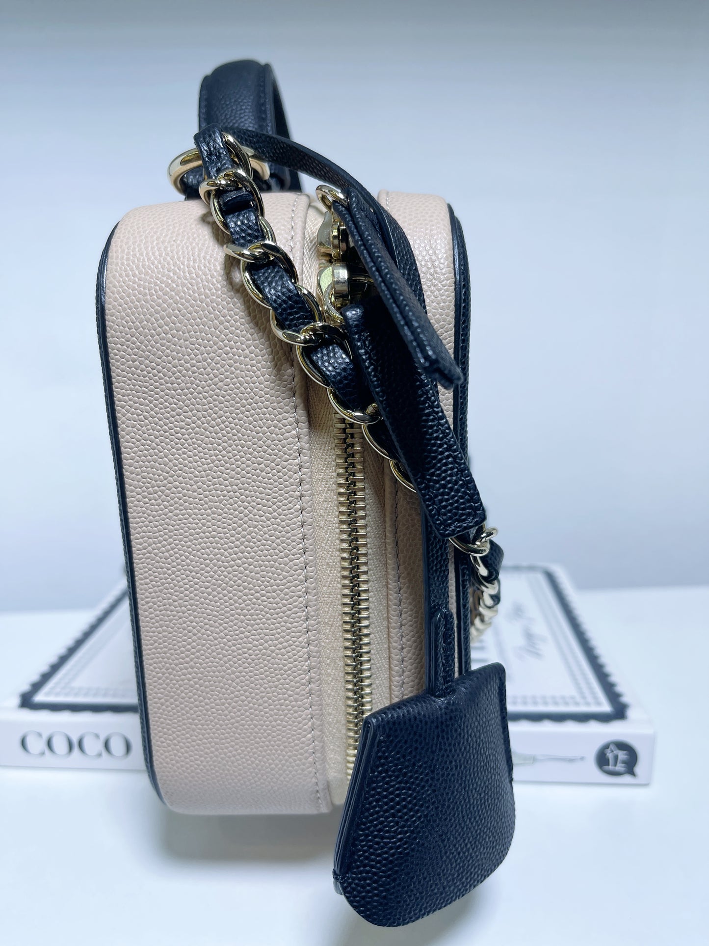 Chanel Quilted Medium CC Filigree Vanity Case Beige Caviar Gold Hardware