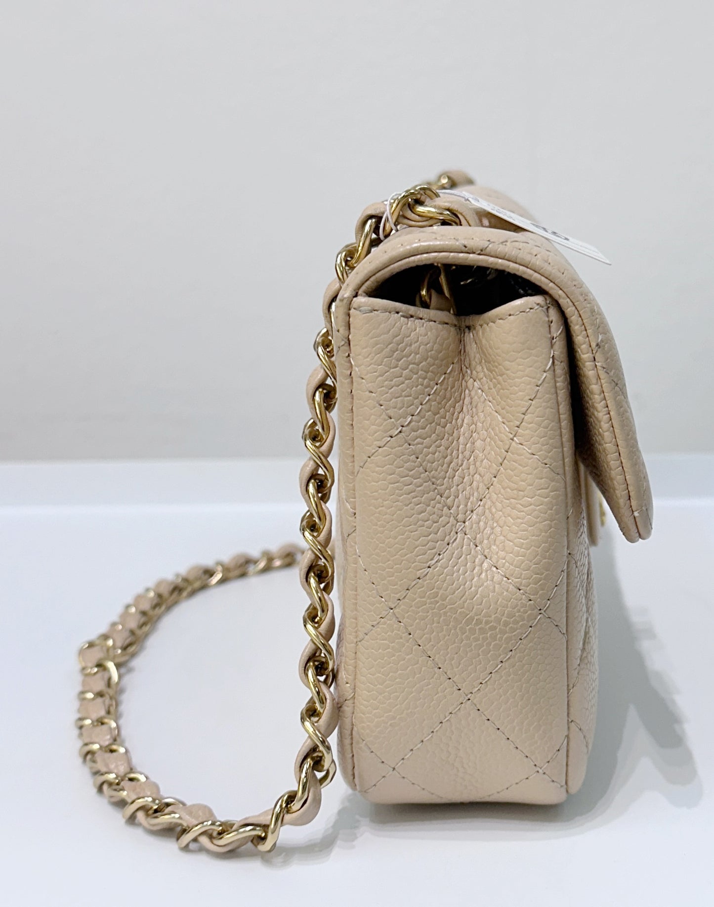 Chanel Classic Vintage Clutch East-west in Beige Color