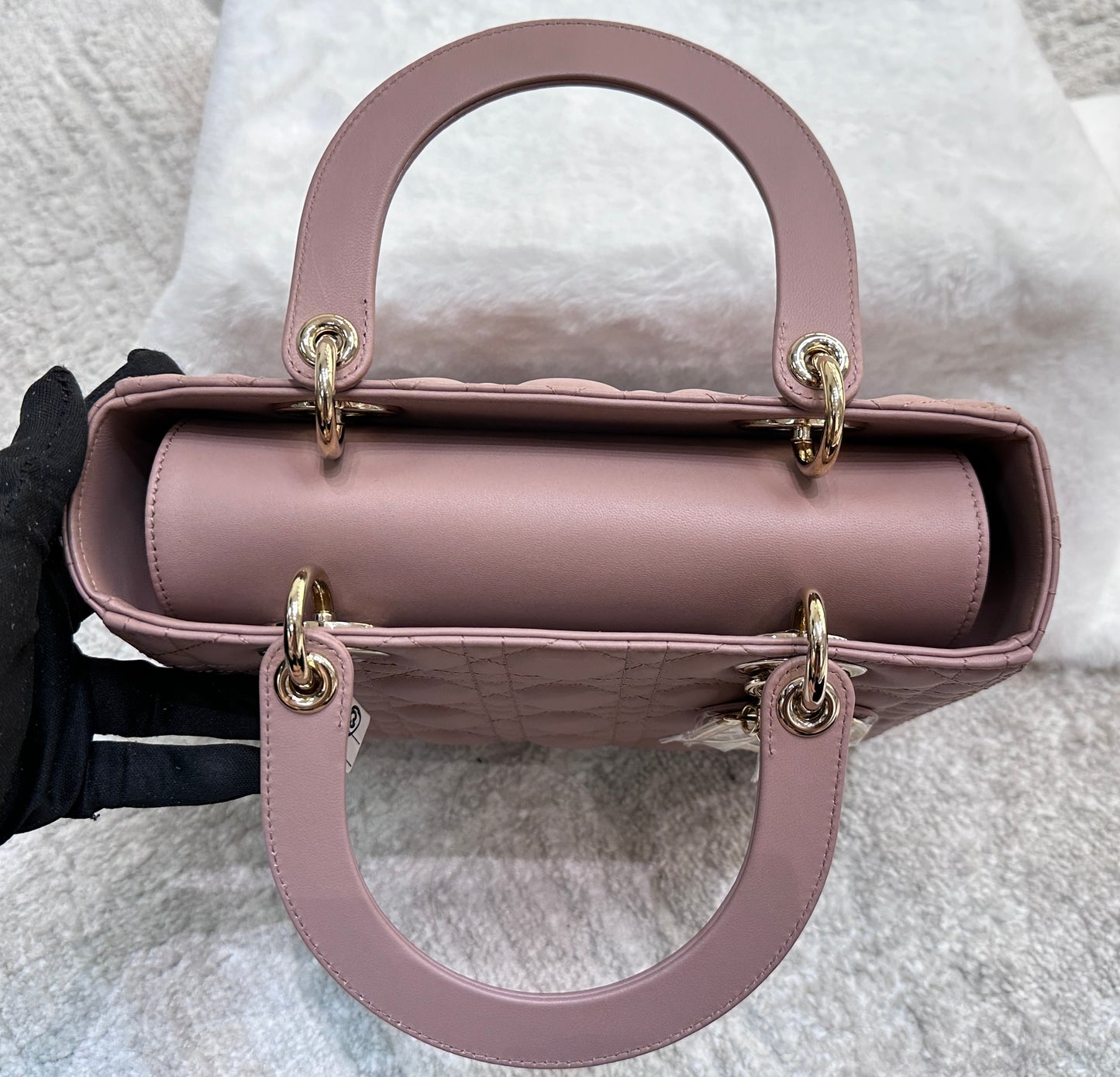 CHRISTIAN DIOR Lambskin Cannage Medium Lady Dior Fard