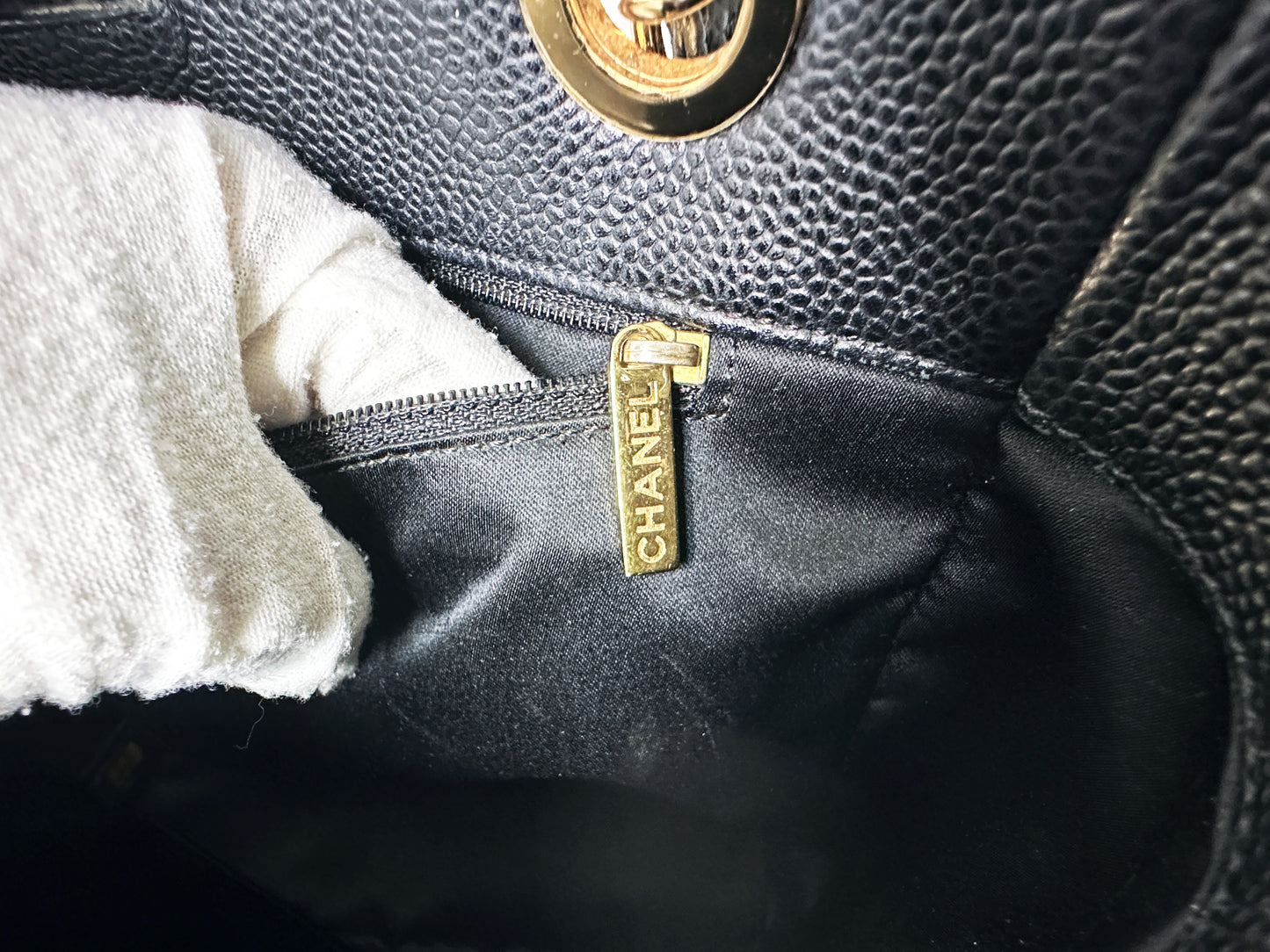Chanel Caviar Quilted Petit Shopping Tote PST Black 1506 holo card