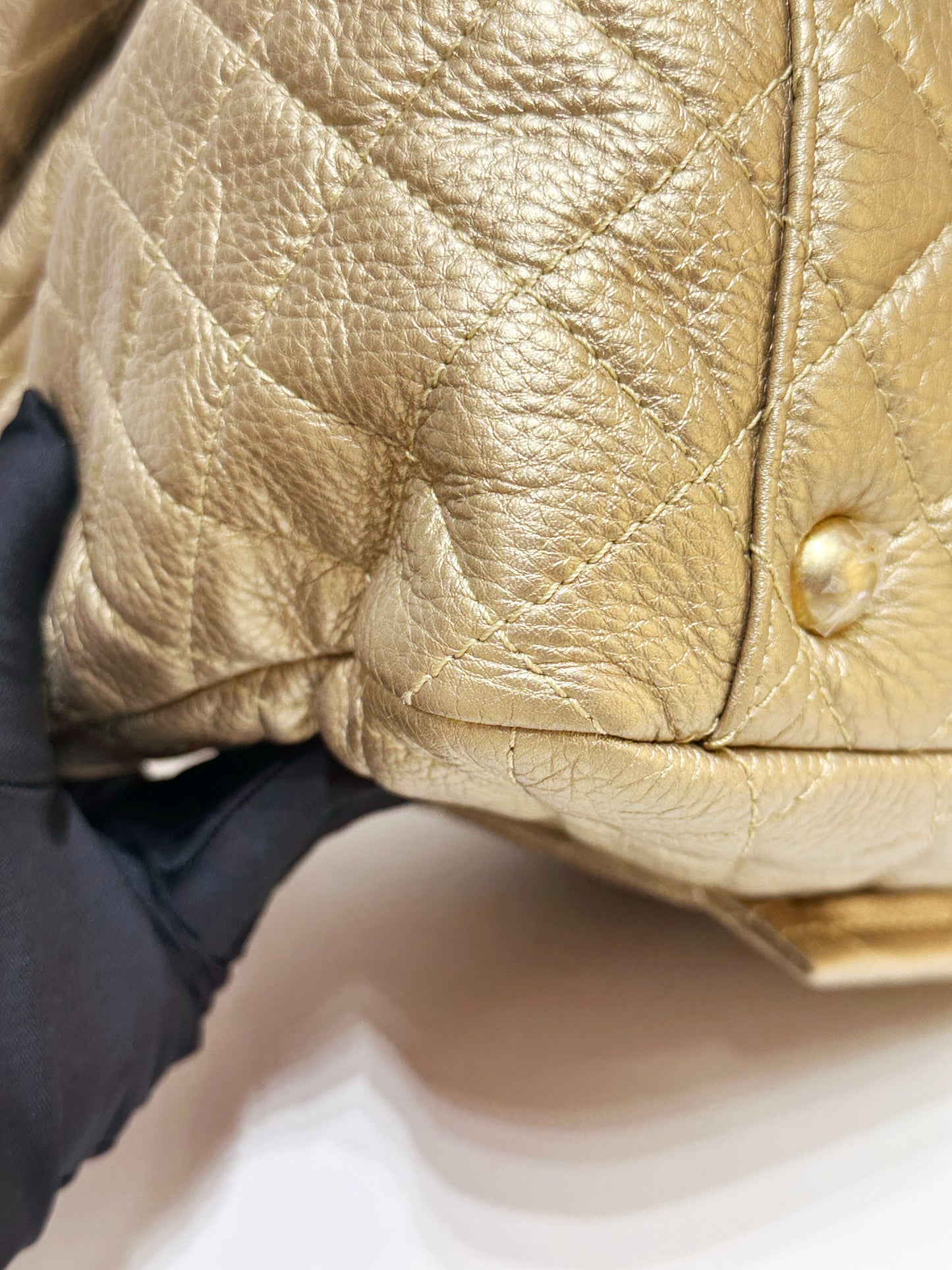 Chanel 2018 Calfskin Quilted XXL Travel Flap shoulder bag Metallic Gold GHW 2510 holo card