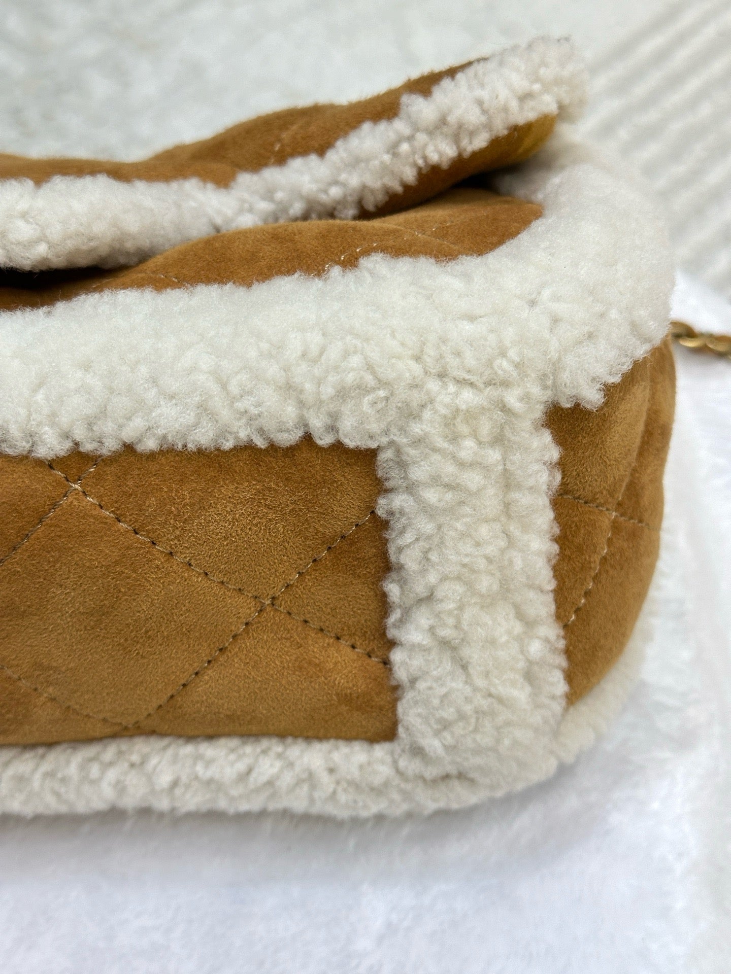 Chanel Medium Shearling Coco Neige Flap 2645 holo card