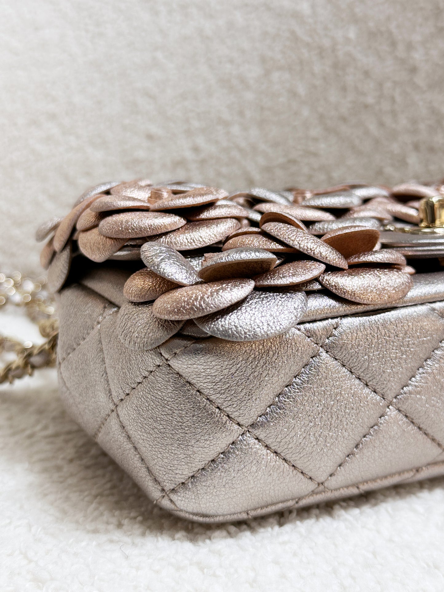 Chanel Camellia Mini Metallic Rose Gold/Pink Lambskin Gold Hardware 2487 holo card