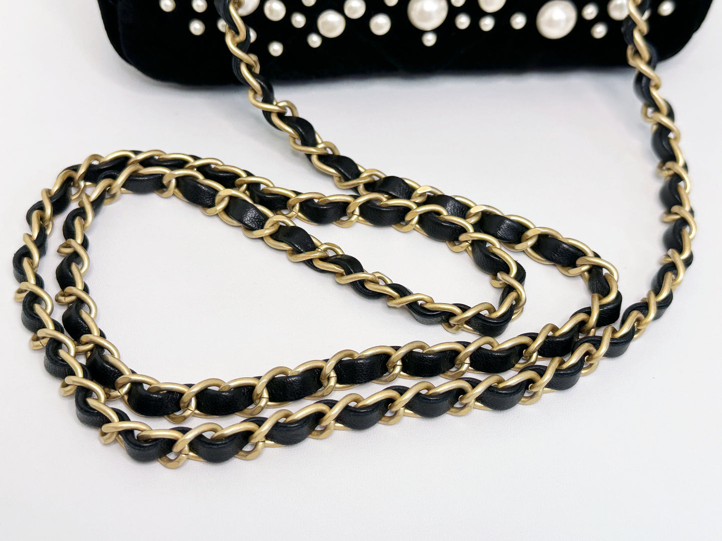 Chanel Mini Black Velvet Pearl Flap Bag X53U microchip