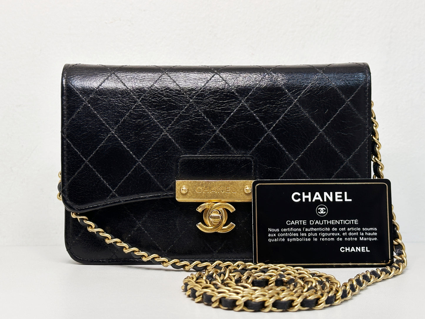 Chanel Golden Class Wallet on Chain Black 2650 holo card
