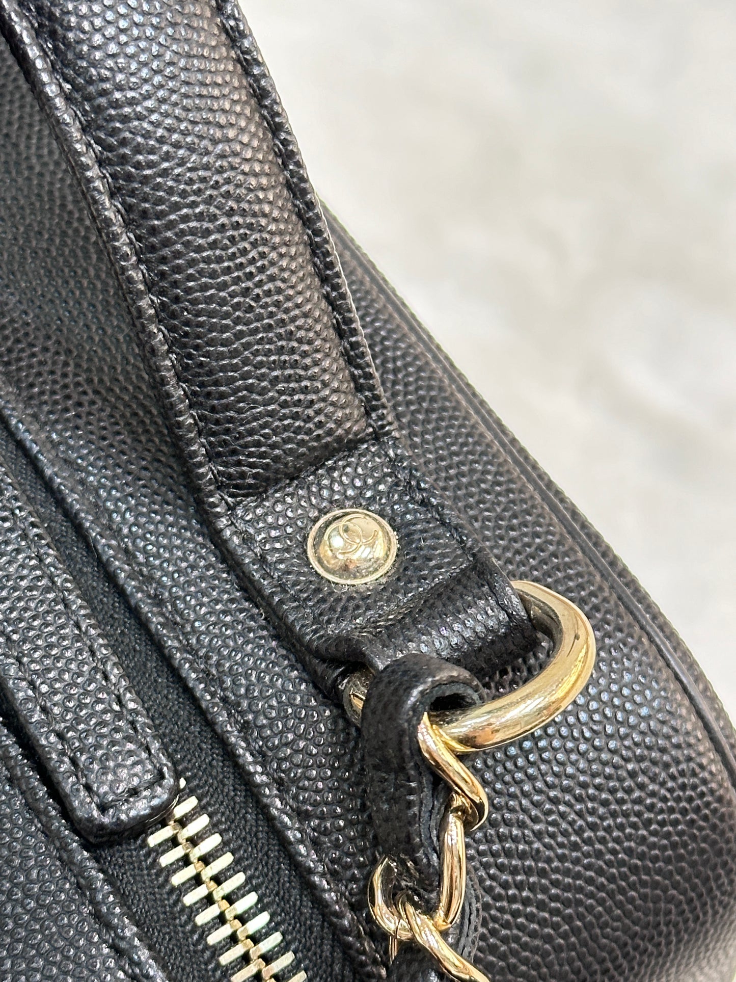 Chanel Filigree Vanity Case Quilted Caviar Medium Black