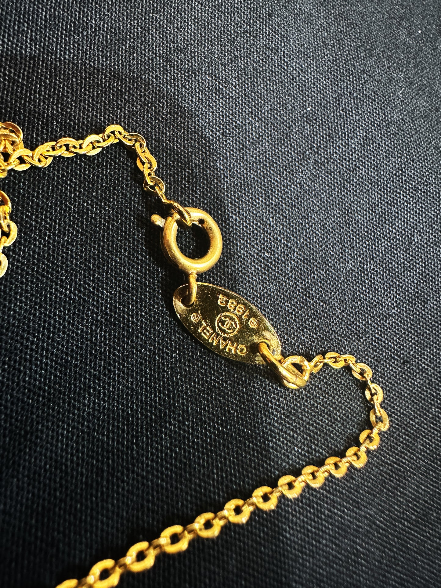 CHANEL Necklace Chain AUTH Coco Vintage Rare Gold choker CC Logo Pendant 1982