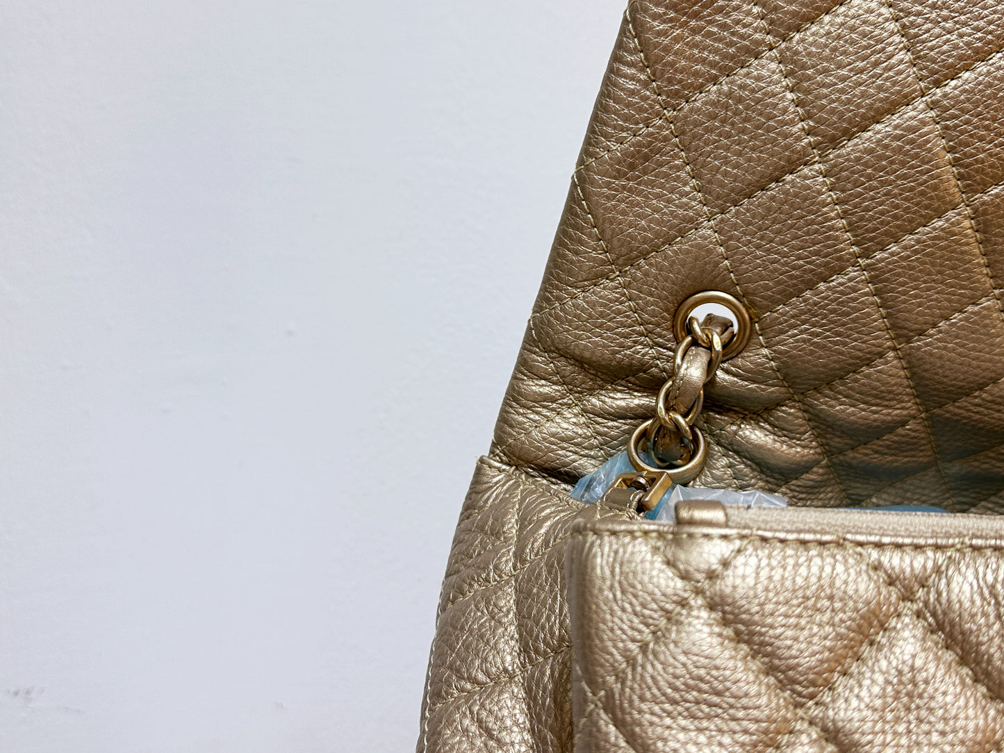 Chanel 2018 Calfskin Quilted XXL Travel Flap shoulder bag Metallic Gold GHW 2510 holo card