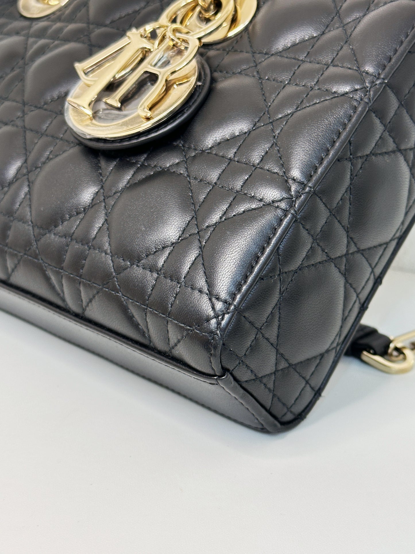 Dior Medium Lady D-Joy Bag
Black Cannage Lambskin