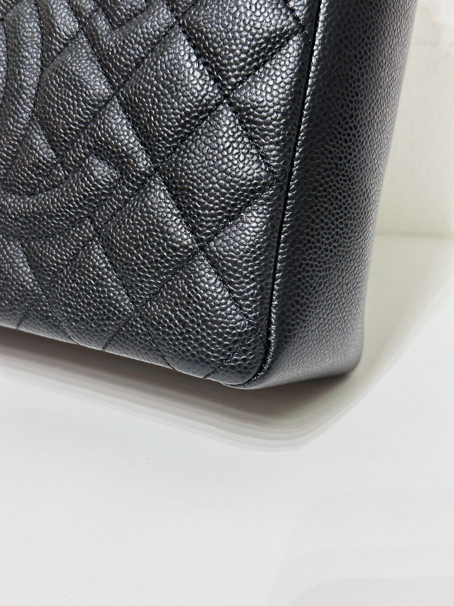 Chanel Caviar Quilted Petit Shopping Tote PST Black GHW 1608 holo card