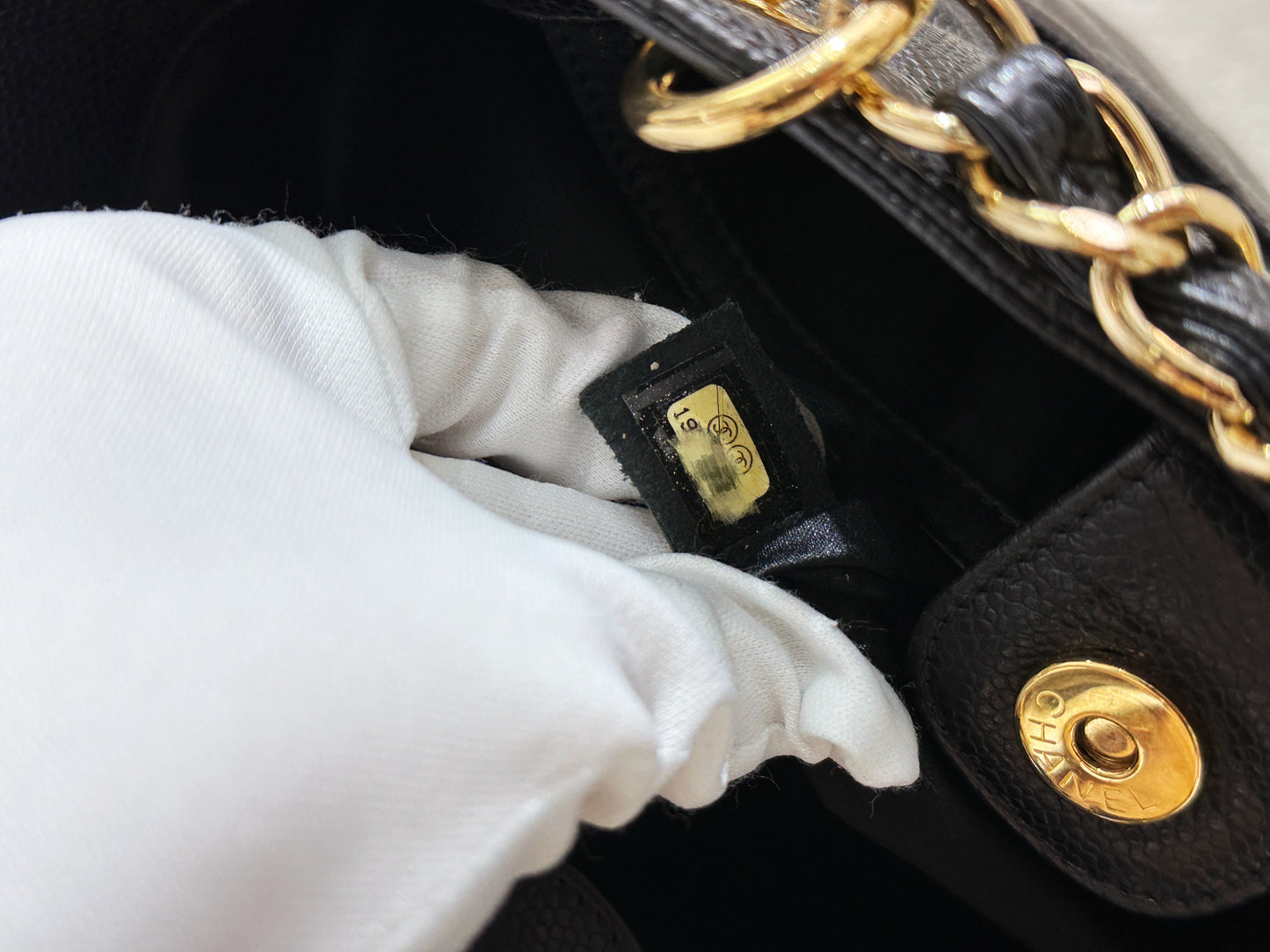 Chanel Caviar Quilted Petit Shopping Tote PST Black GHW 1975 holo card