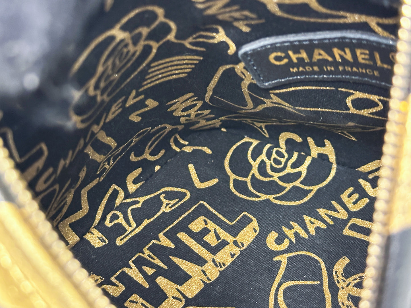 Chanel Metallic Lambskin CC Kheops Pyramid Bag Gold Black 2809 holo