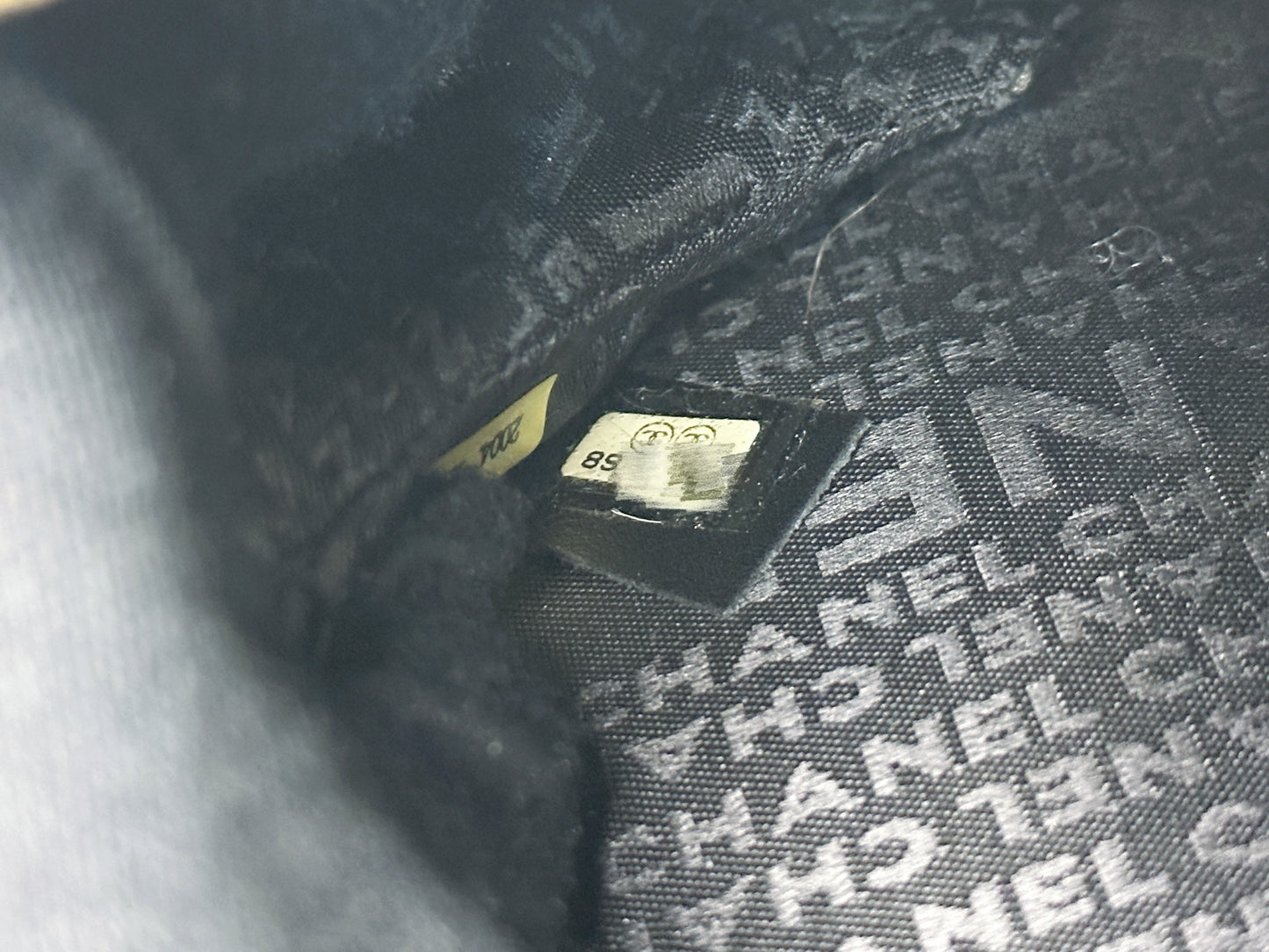 Chanel Record Chain Bag in Patent Leather Black Red 8954 holo