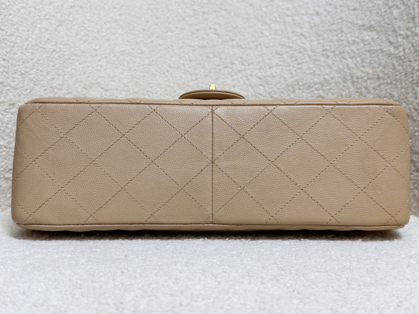 Chanel Classic Quilted Caviar 2.55 Reissue Flap Bag Beige 226 2353 holo card