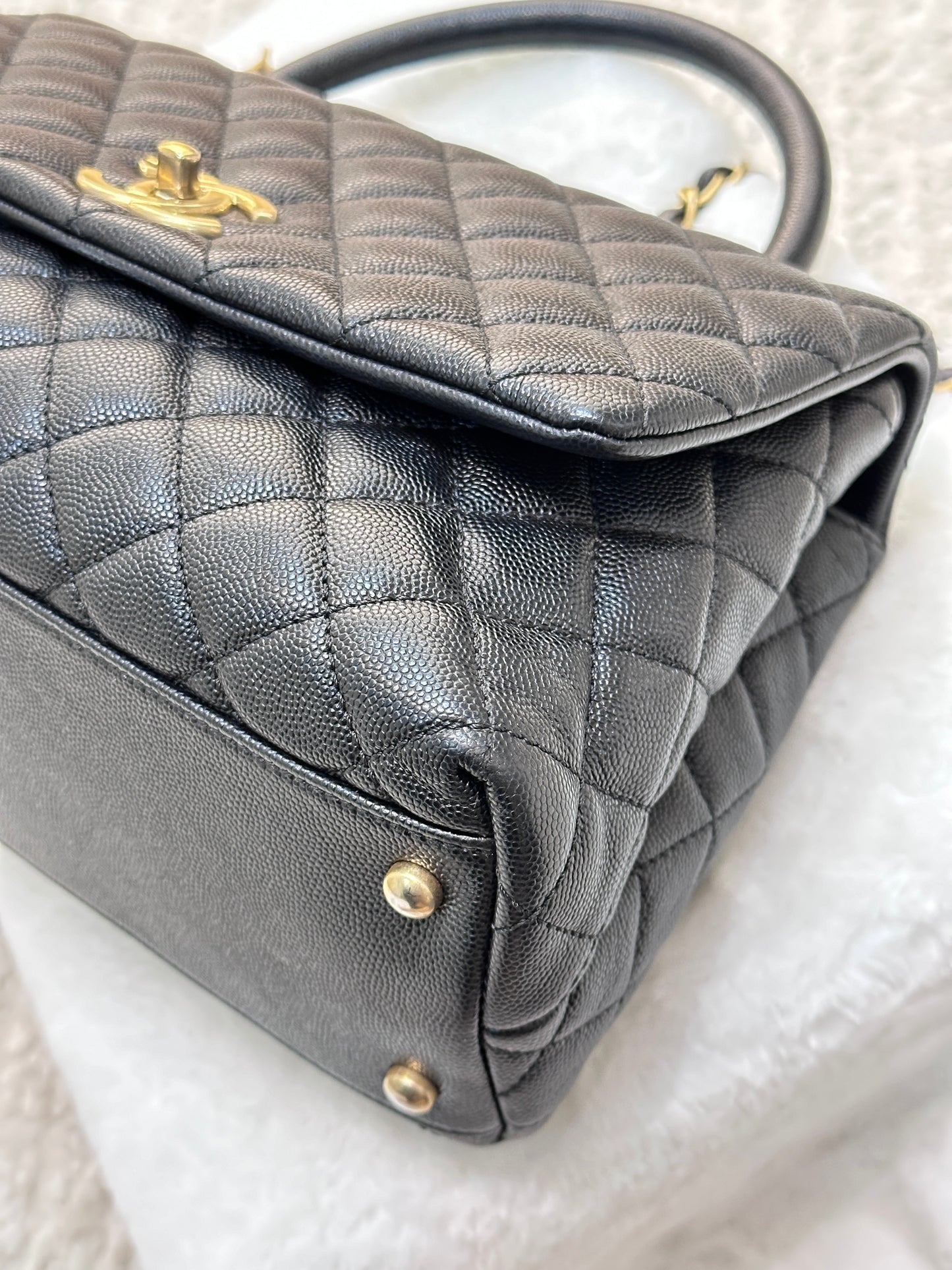 Chanel Coco Handle Cuir Matelasse Caviar Noir