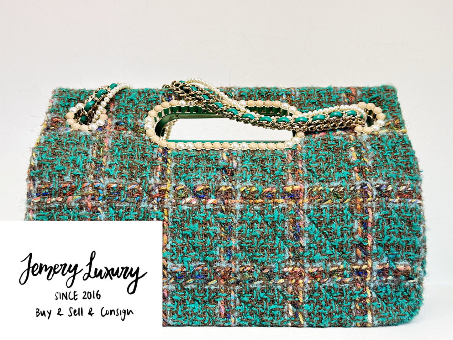 Chanel 23A Women CC Flap Bag Top Handle Wool Silk Green Tweed Glass Wooden Pearls K5TP microchip