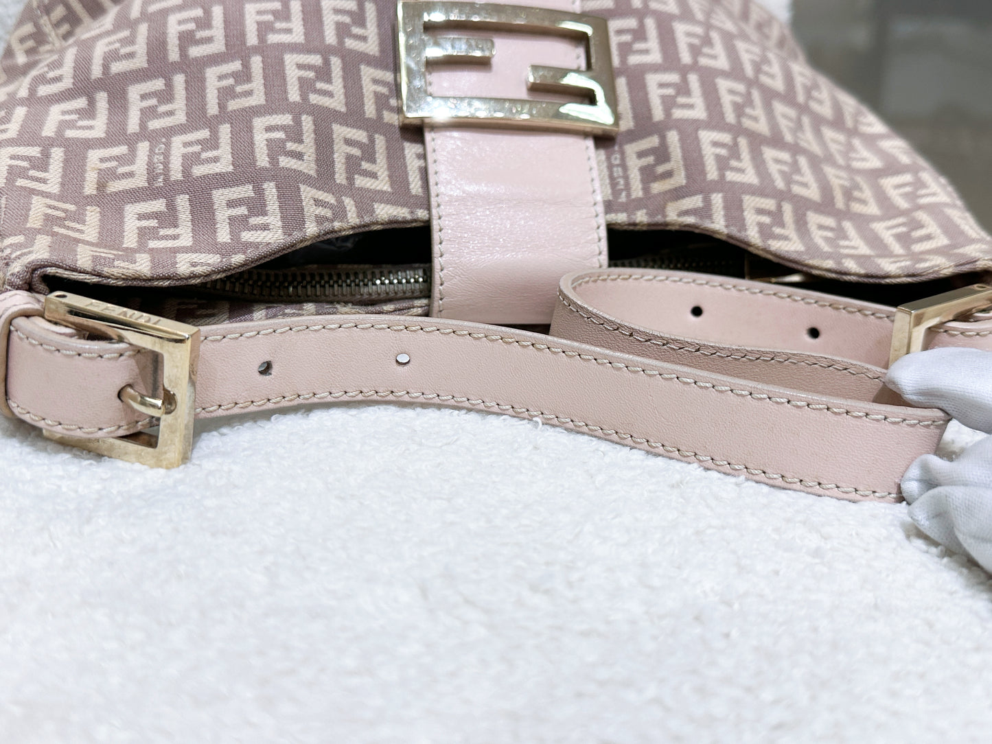 FENDI Zucchino Mamma Baguette Beige Shoulder Bag in Cipria