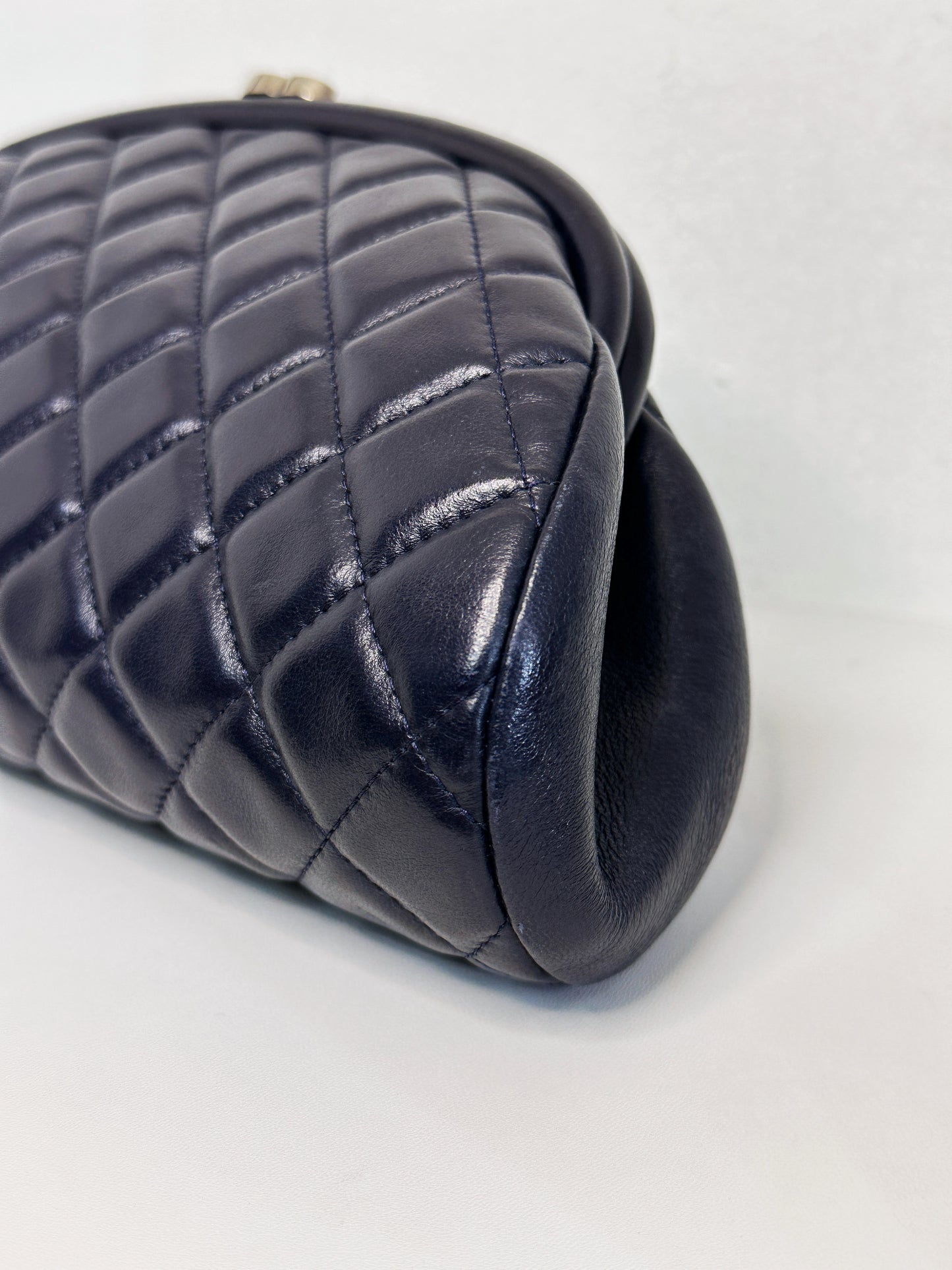Chanel Quilted Timeless Kisslock Clutch Navy Blue Lambskin SHW 1890 holo card