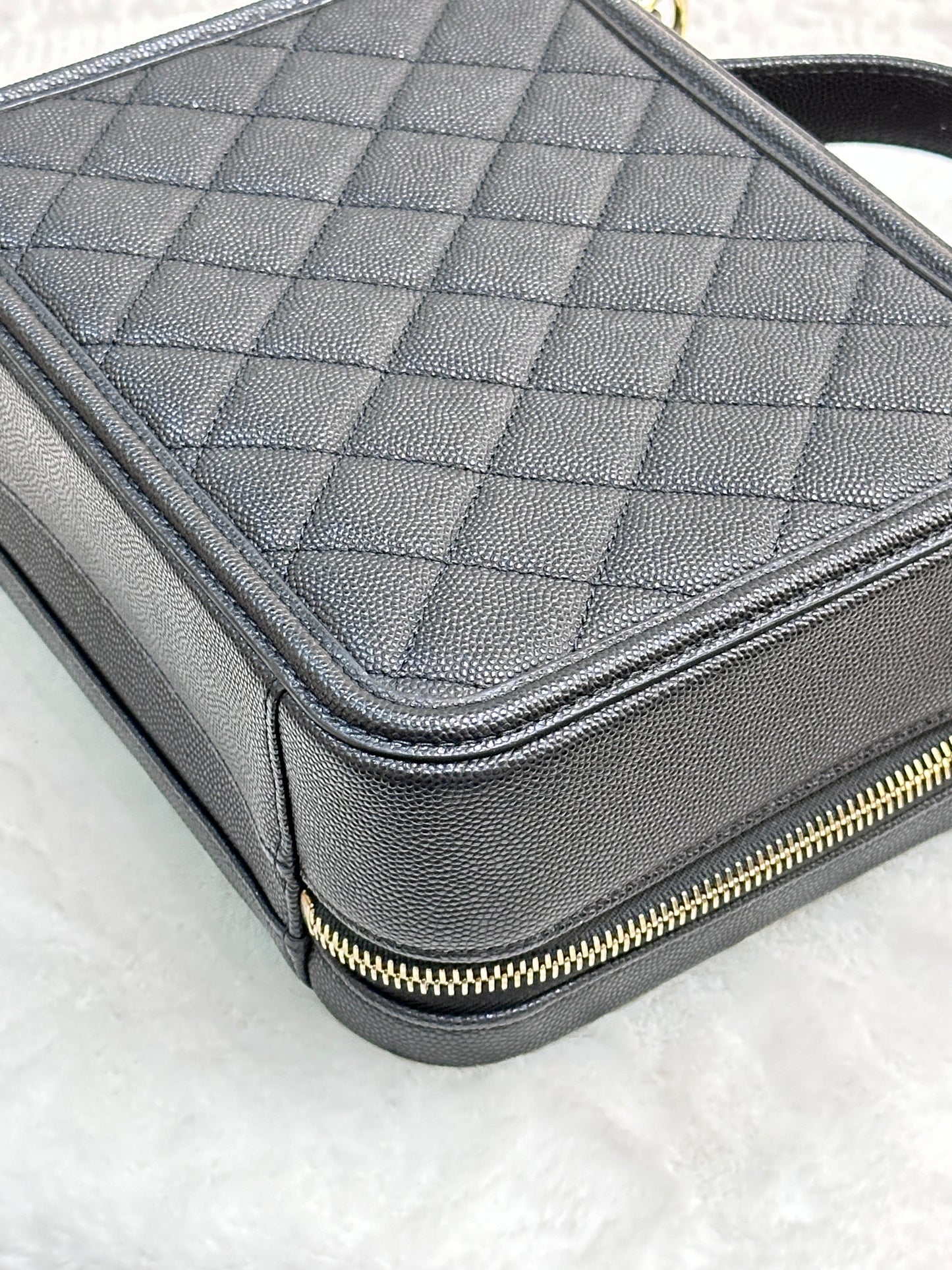 Chanel Filigree Vanity Case Quilted Caviar Medium Black