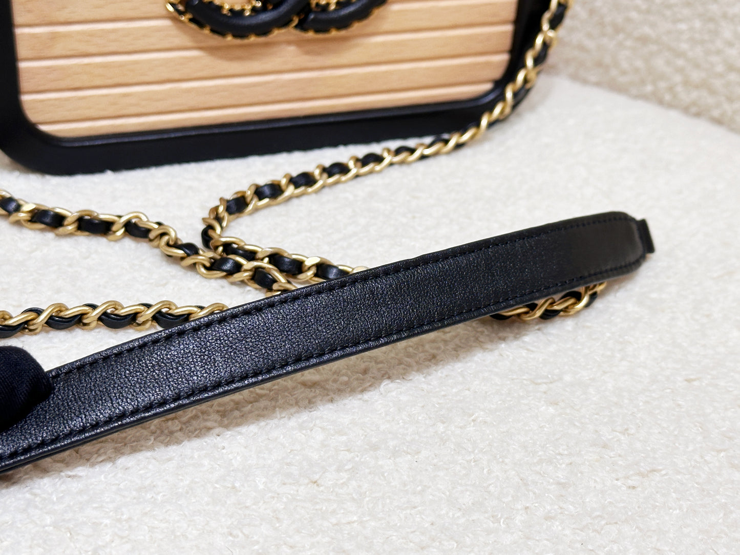 Chanel Beech Wood Lambskin CC Vanity Case Black PHOT microchip