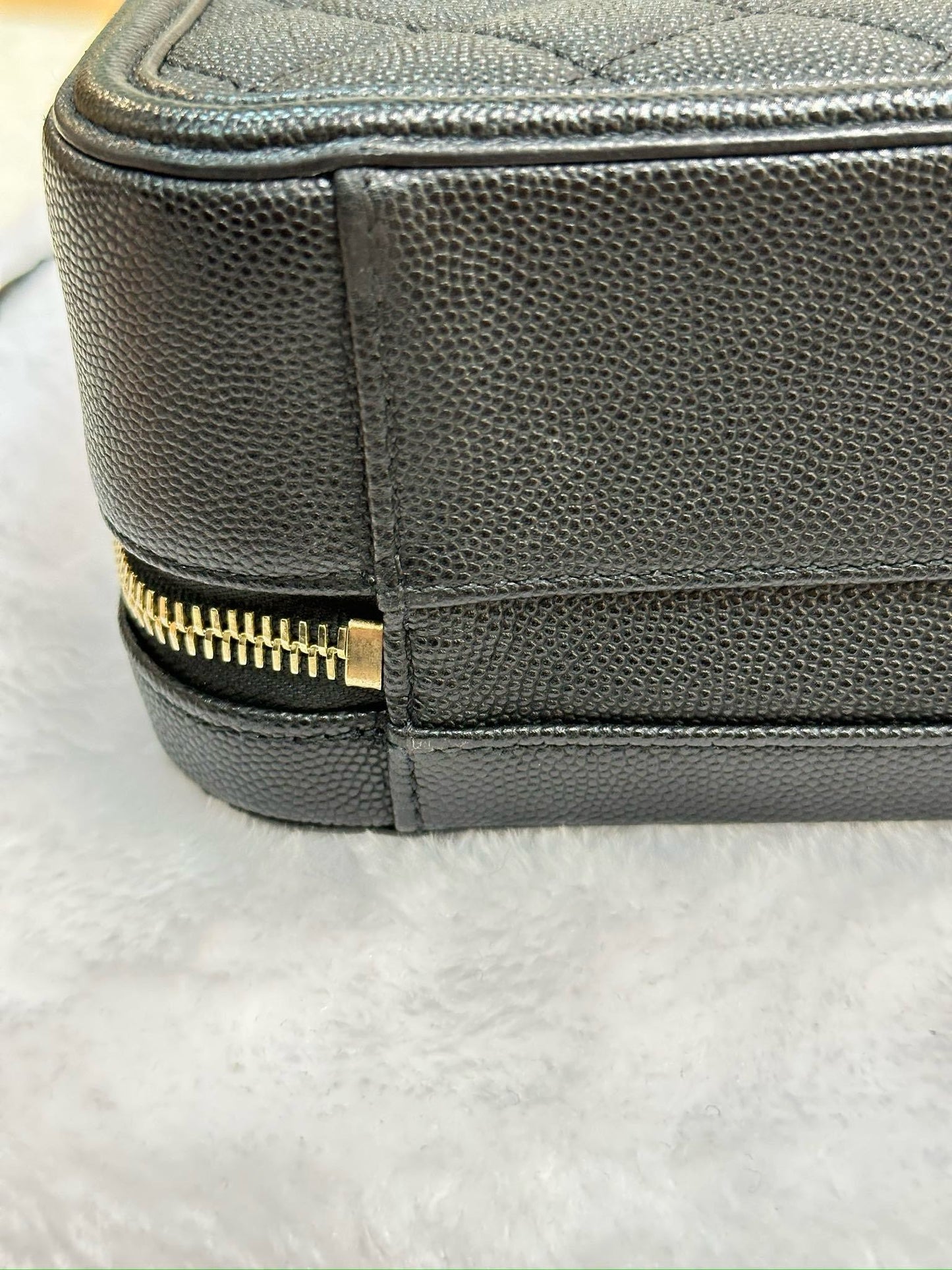 Chanel Medium Filigree Vanity Case Quilted Caviar Black GHW 2899 holo card