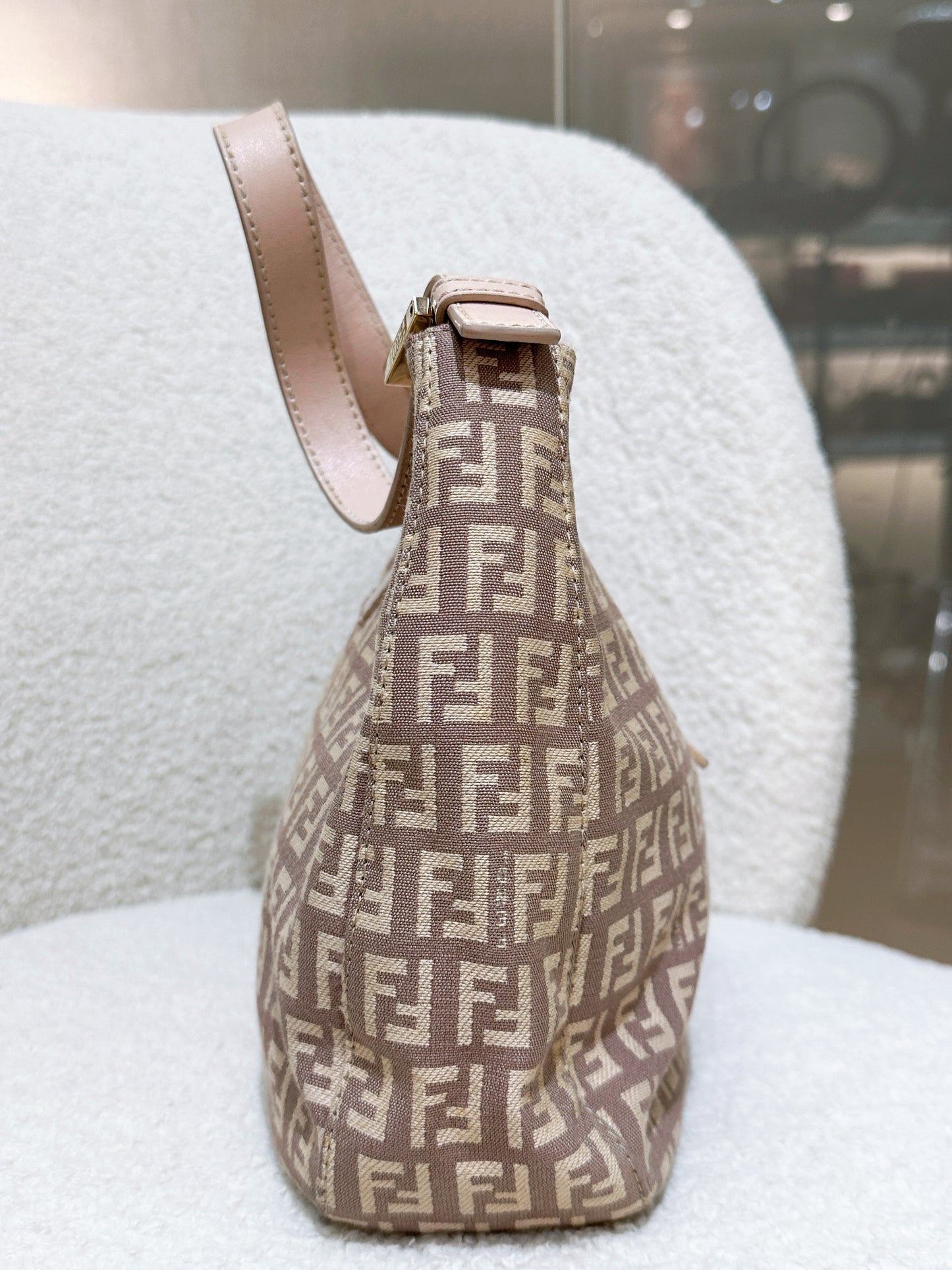 FENDI Zucchino Mamma Baguette Beige Shoulder Bag in Cipria