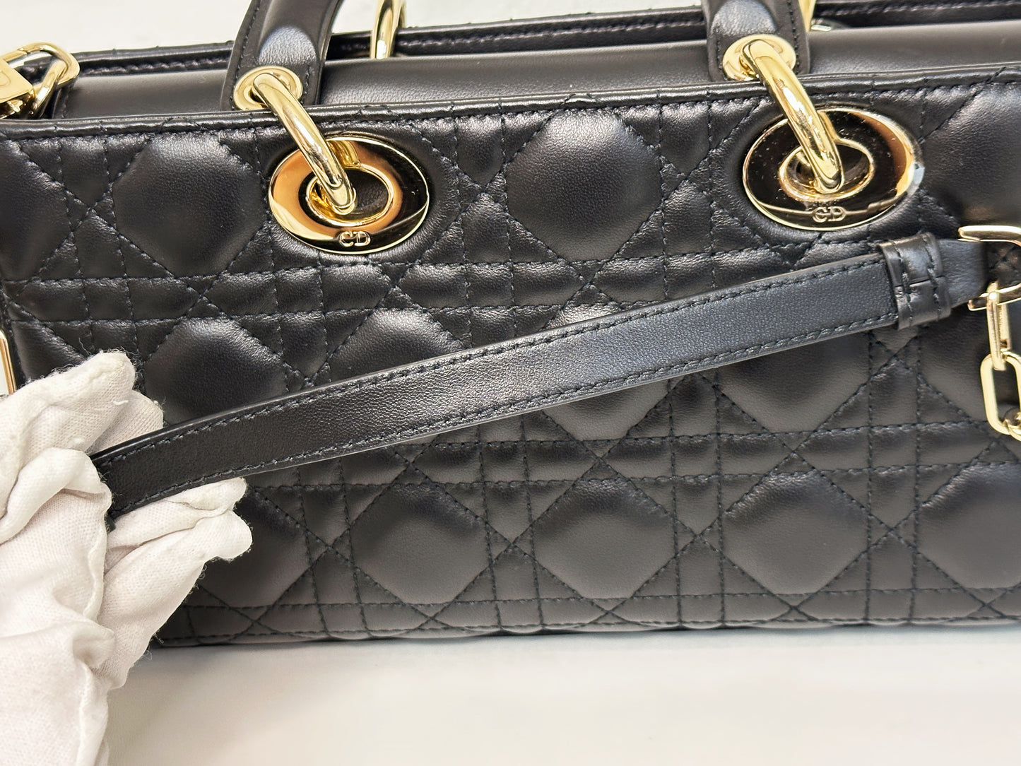 Dior Medium Lady D-Joy Bag
Black Cannage Lambskin
