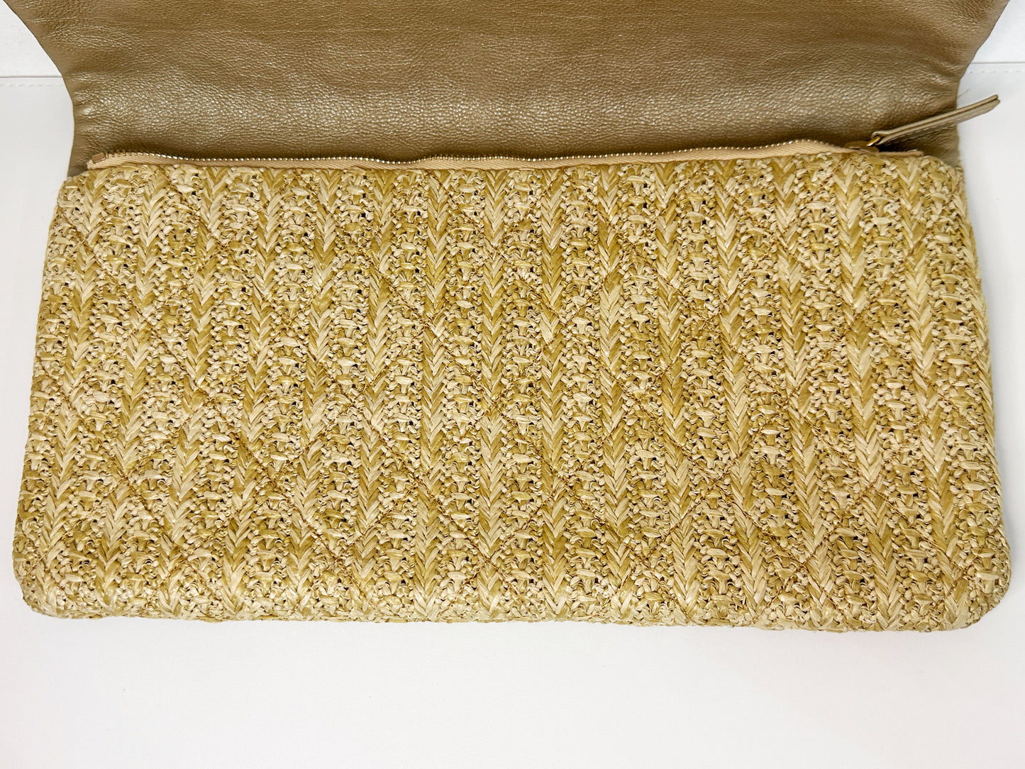 Chanel CC Woven Clutch Gold Natural Raffia Antique Gold Hardware 2502 holo