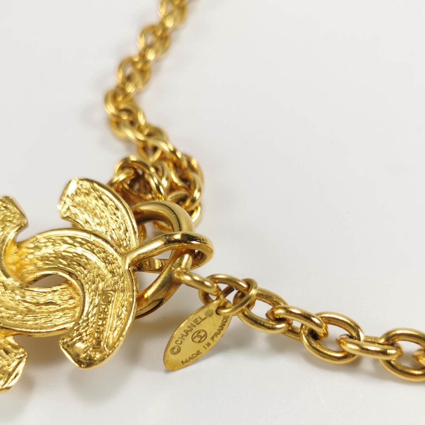 Chanel Coco Mark Necklace Gold 1980-1990s diamond-quilted CC pendant necklace