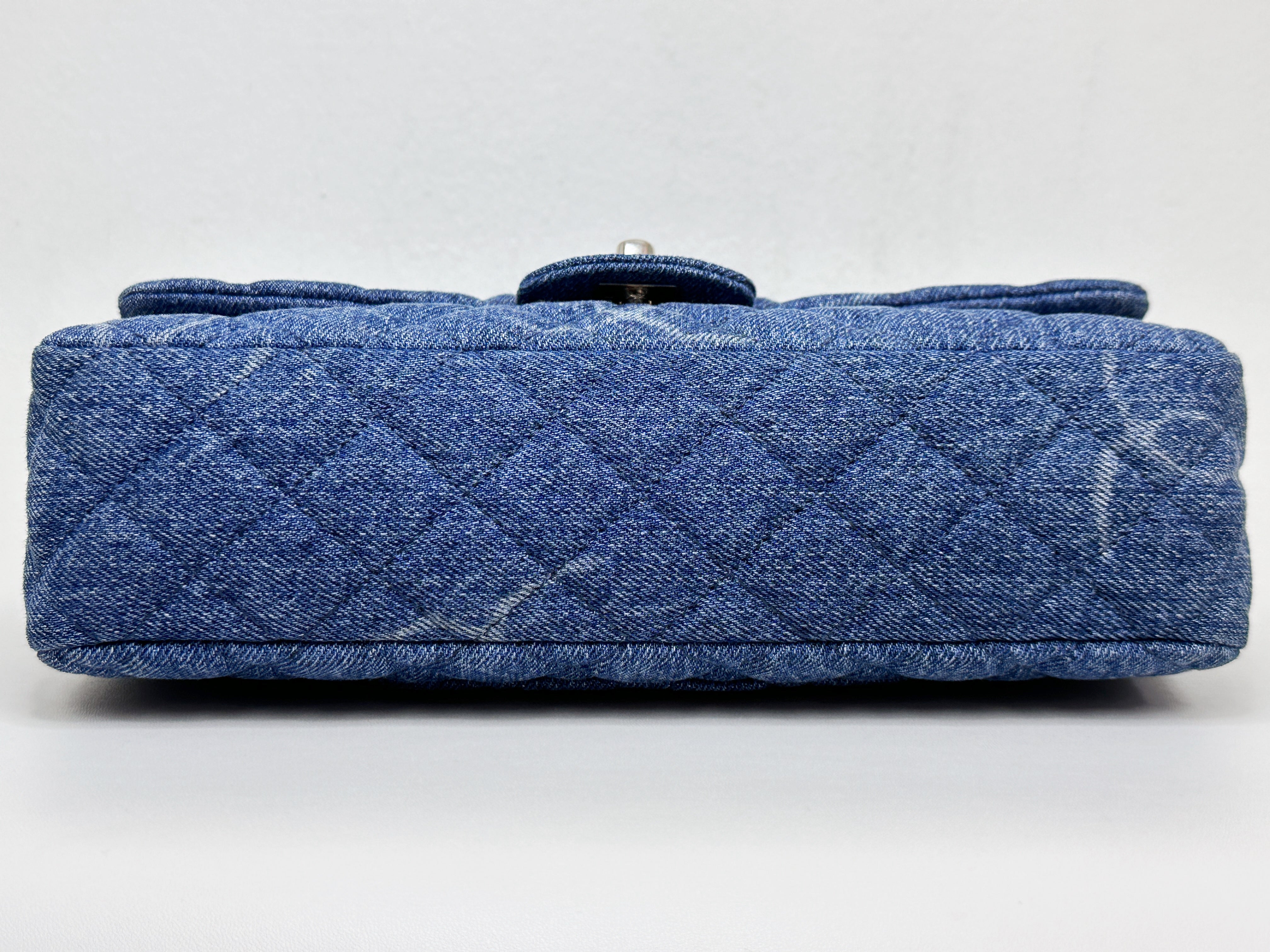 Chanel 20B Medium Blue Denim Quilted CC Single Flap SHW 3045 holo card