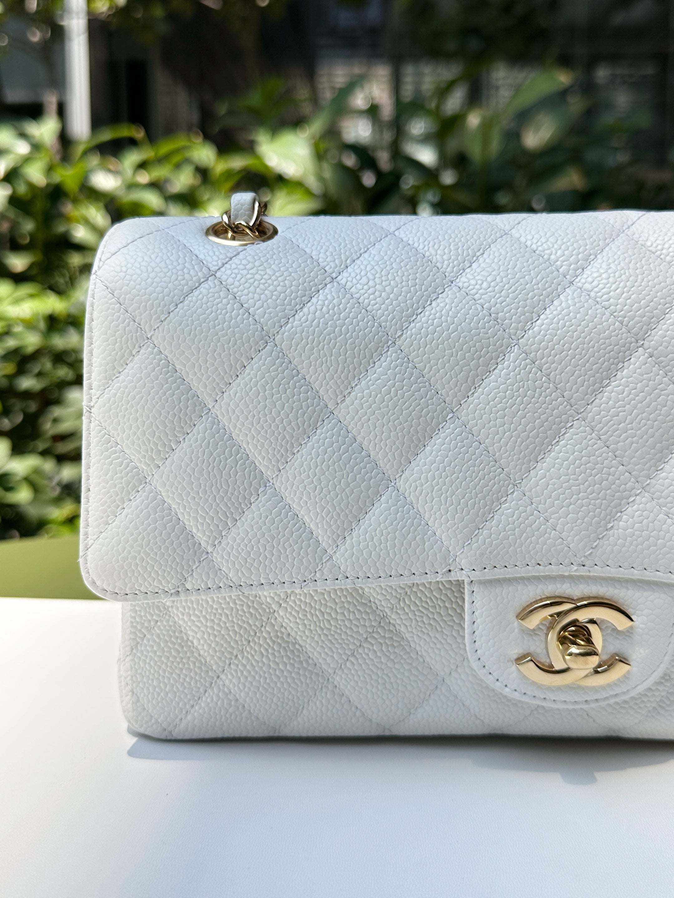 Chanel White Caviar Medium Classic Double Flap Bag 1350 holo