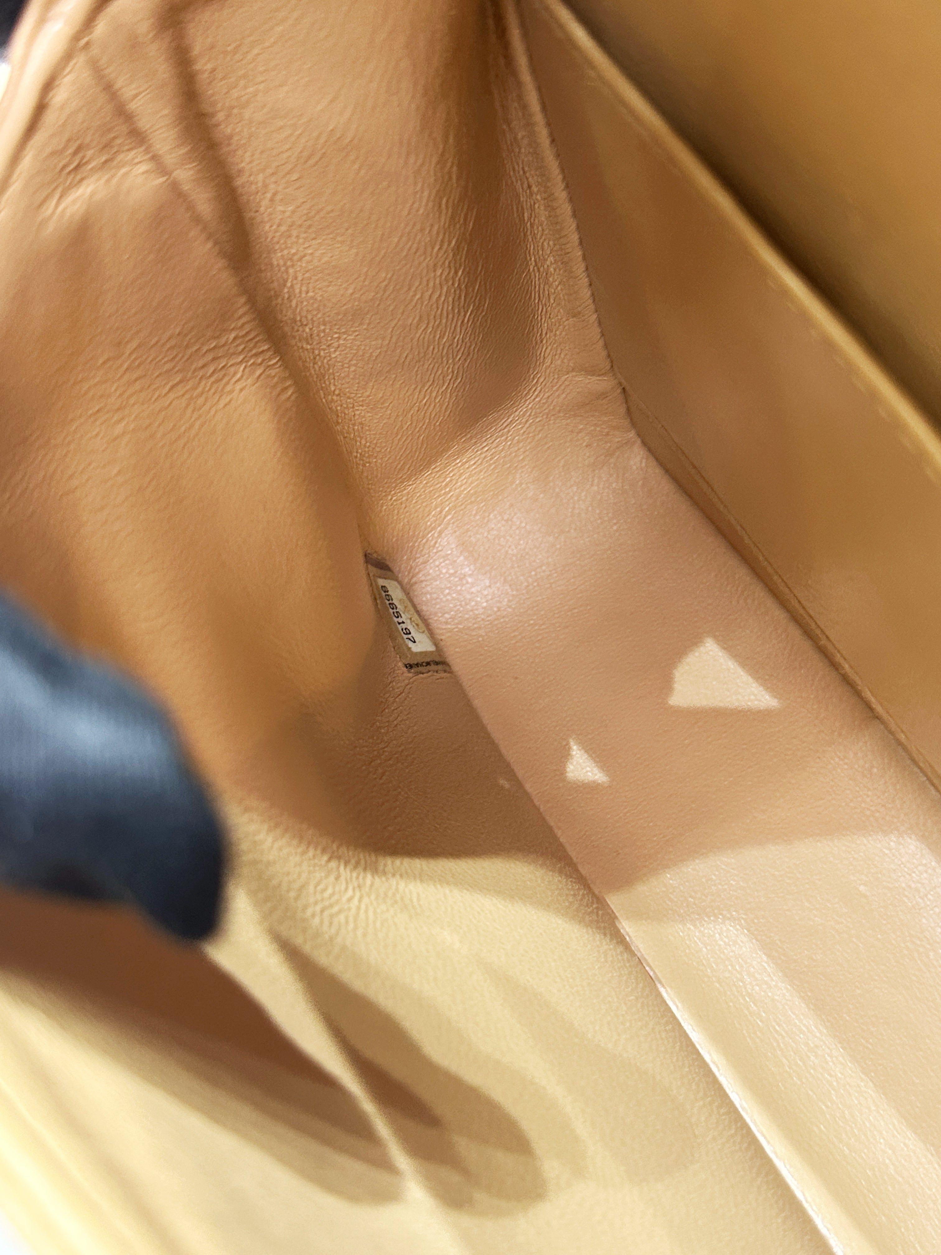 Preloved Authentic Chanel Vintage 24kGold Medium Caviar Quilted Double Flap Beige Bag