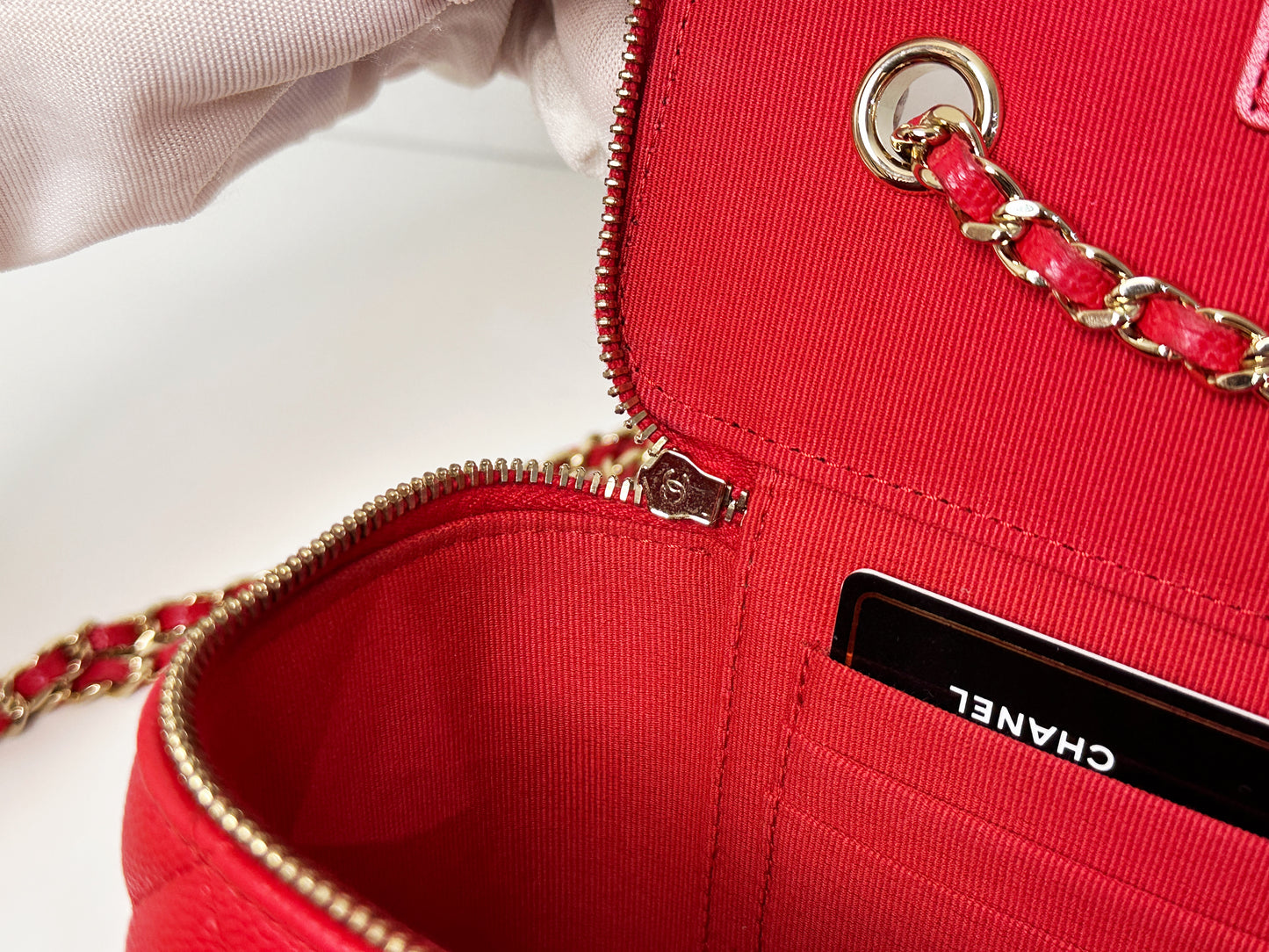 Chanel Caviar Quilted Small Vanity Case With Chain Red 3181 holo card