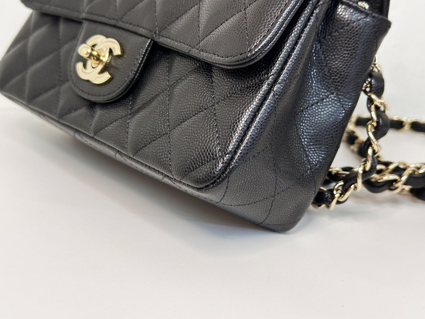 Chanel Caviar Classic Quilted Mini Rectangular Flap black GHW 2353 holo card
