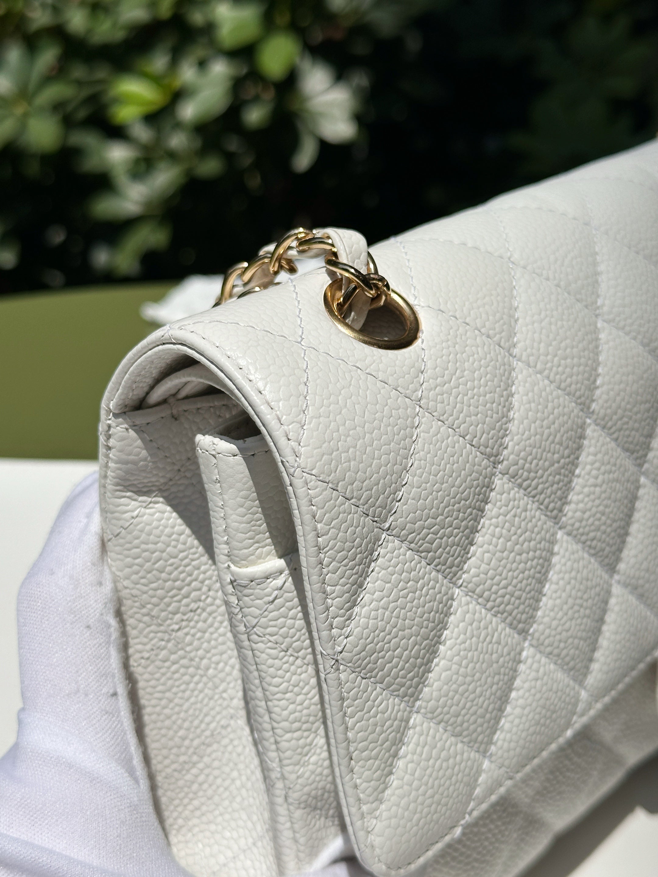 Chanel White Caviar Medium Classic Double Flap Bag 1350 holo