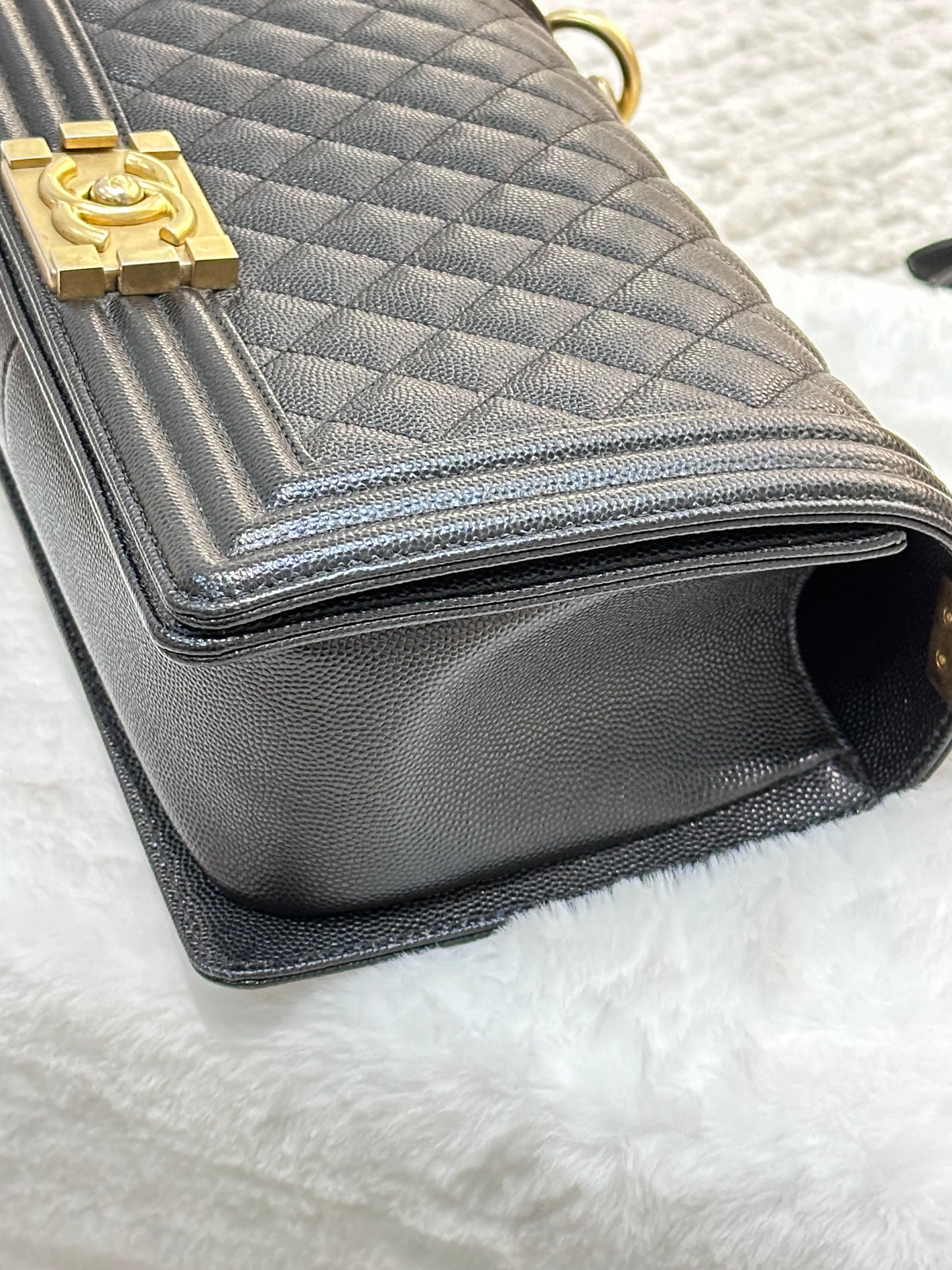 Chanel Medium Boy Bag Black Caviar GHW