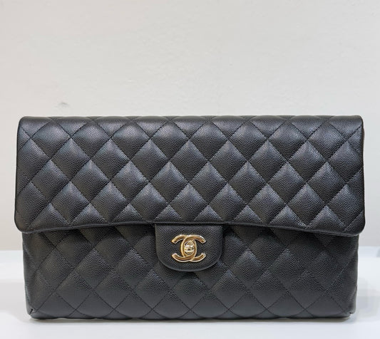 Chanel Quilted Caviar Classic Clutch Black GHW