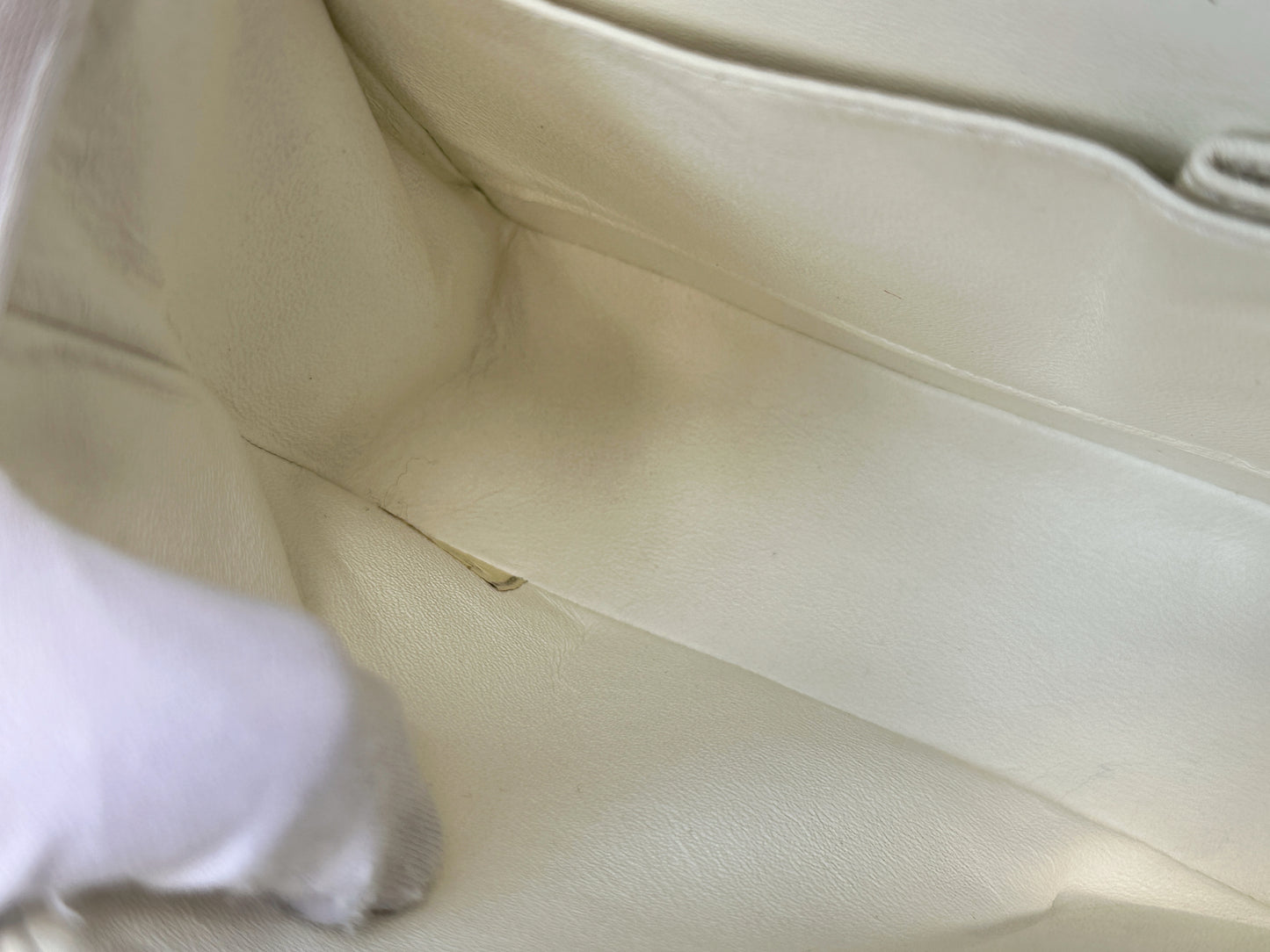 Chanel White Caviar Medium Classic Double Flap Bag 1350 holo