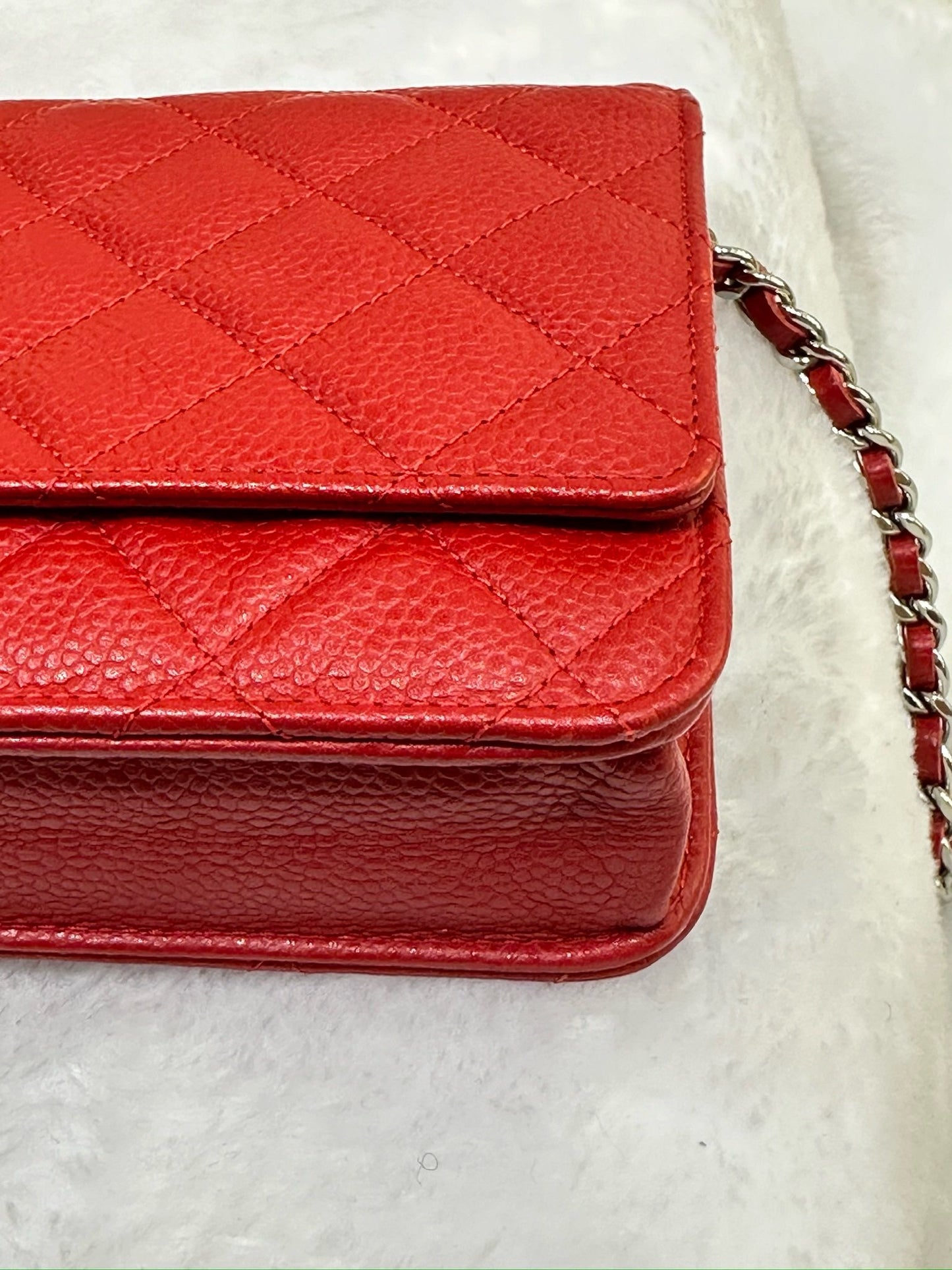 Chanel Caviar Quilted Wallet on Chain WOC Red 1874 holo card