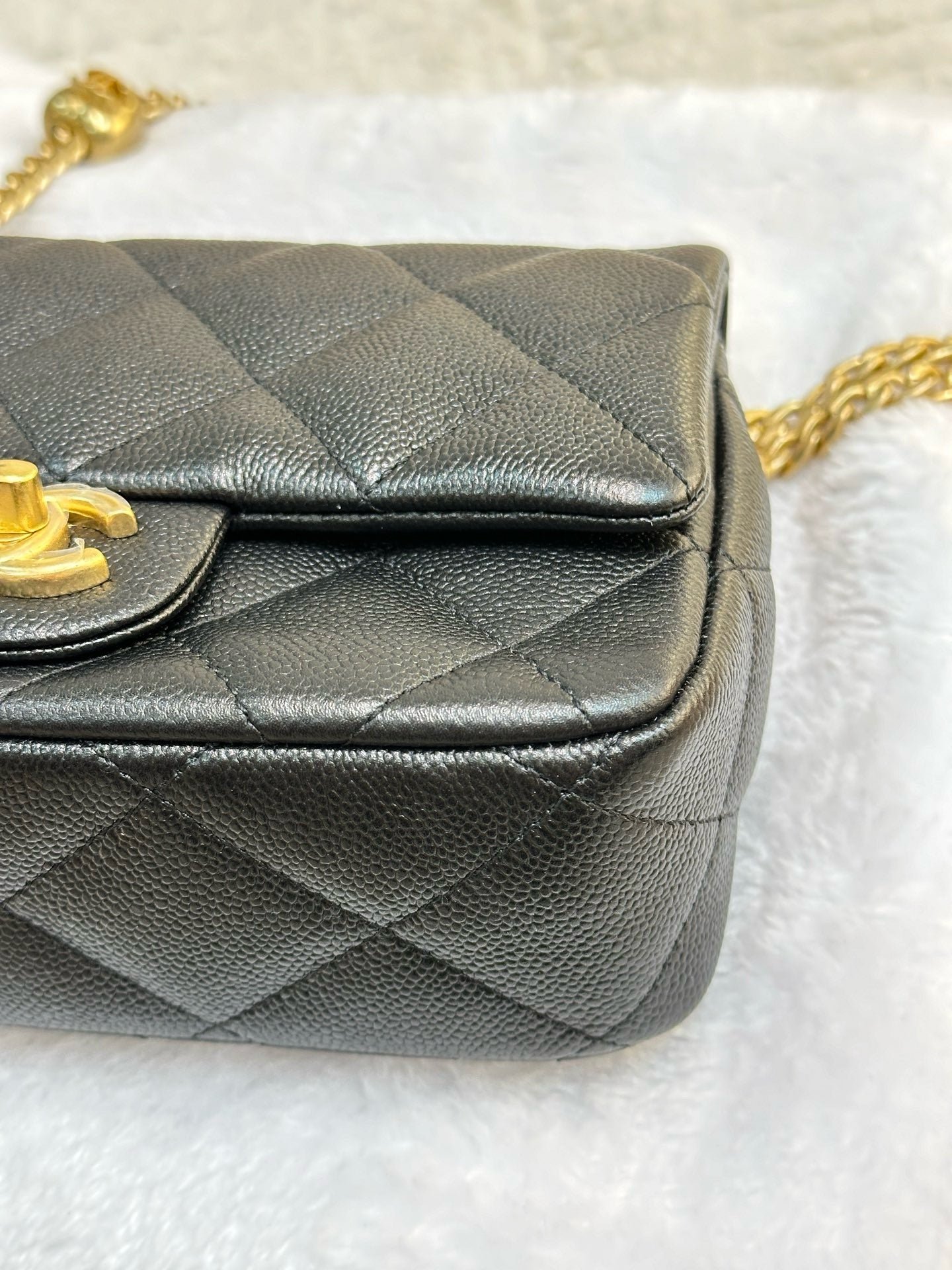 Chanel Caviar Heart Adjustable Chain Mini 19cm Flap Bag Black AGHW 23P