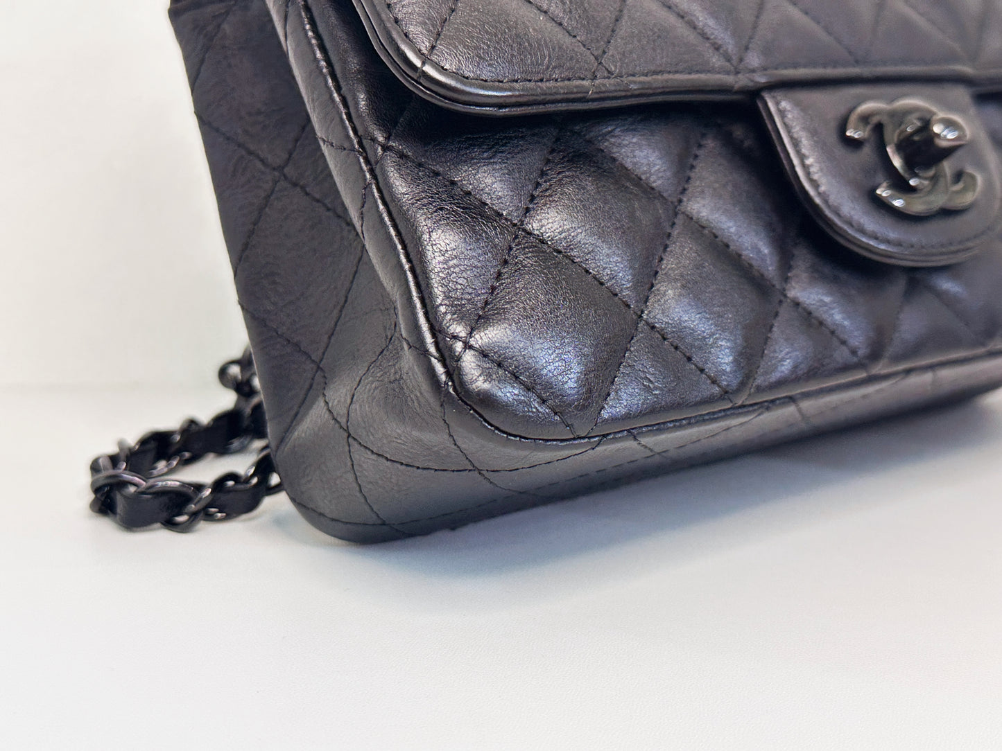 Chanel Quilted Mini Rectangular Flap So Black Crumpled Calfskin Bag 2400 holo card