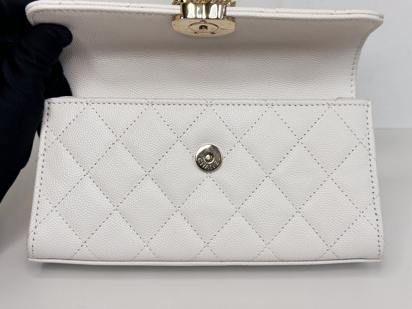 Chanel 23P Top Handle Kelly Clutch with Chain in White Caviar GHW