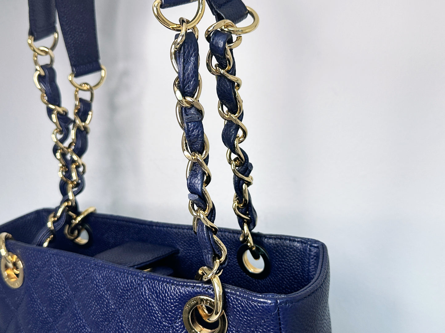 Chanel Caviar Quilted Petit Shopping Tote PST Navy Blue 1898 holo card