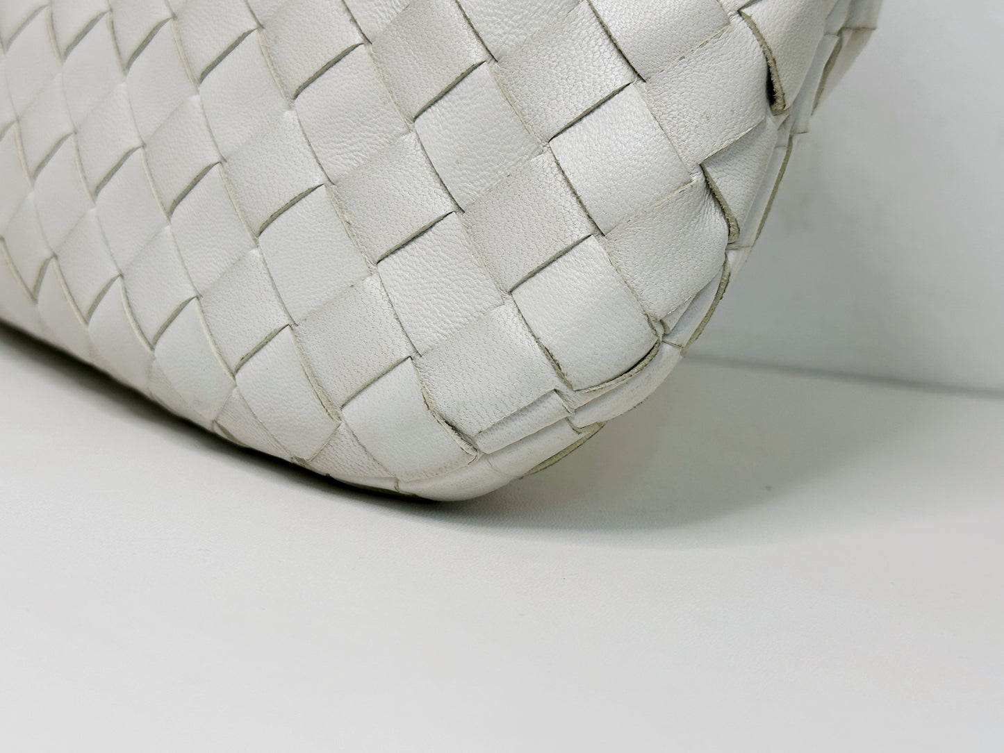 Bottega Veneta White Intrecciato Leather Mini Jodie Bag