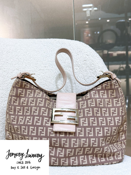 FENDI Zucchino Mamma Baguette Beige Shoulder Bag in Cipria