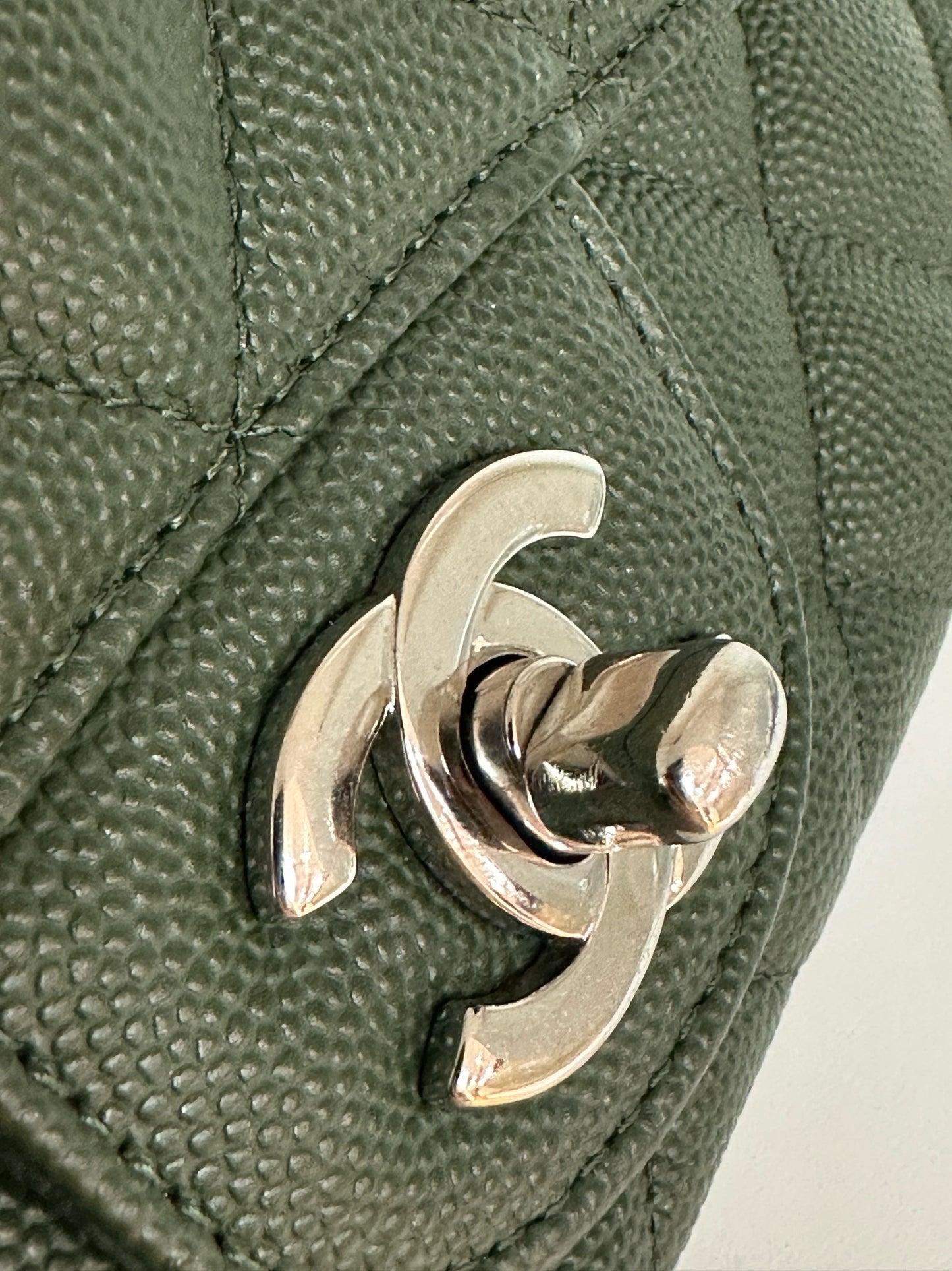 Chanel Caviar Quilted Mini Rectangular Flap Green 2507 holo card