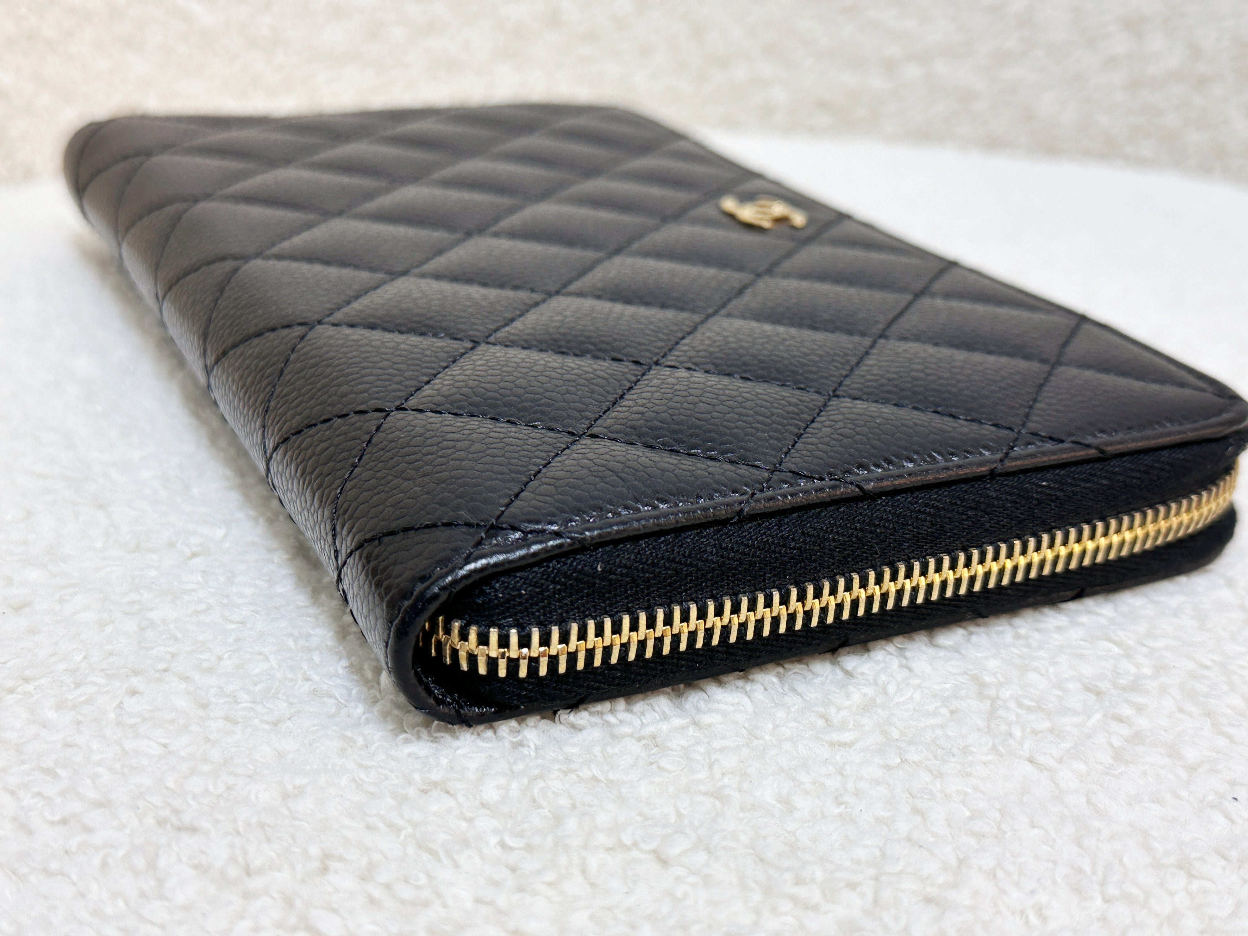 Chanel Quilted Cc XL Zip Wallet Black Caviar GHW 2000 holo card