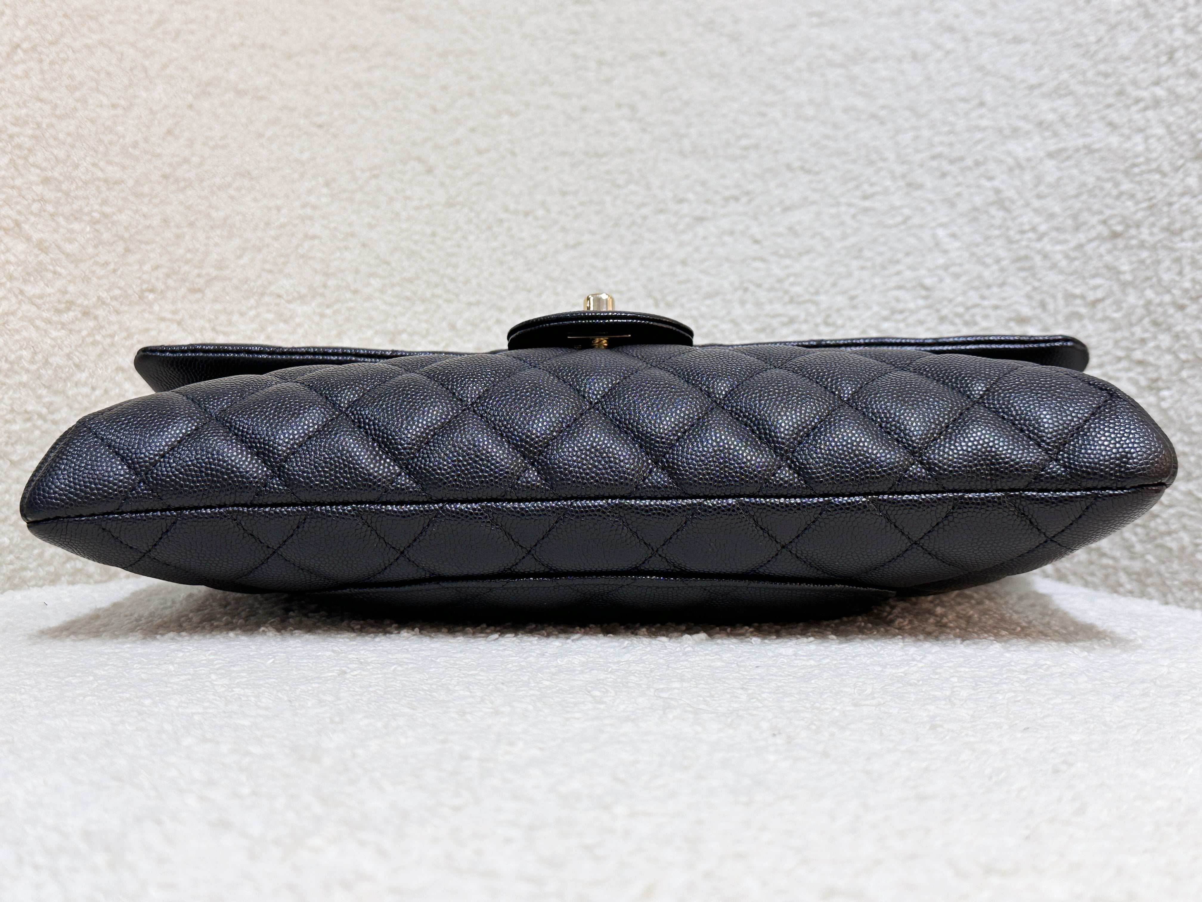 Chanel Quilted Caviar Classic Clutch GHW Black 2645 holo card